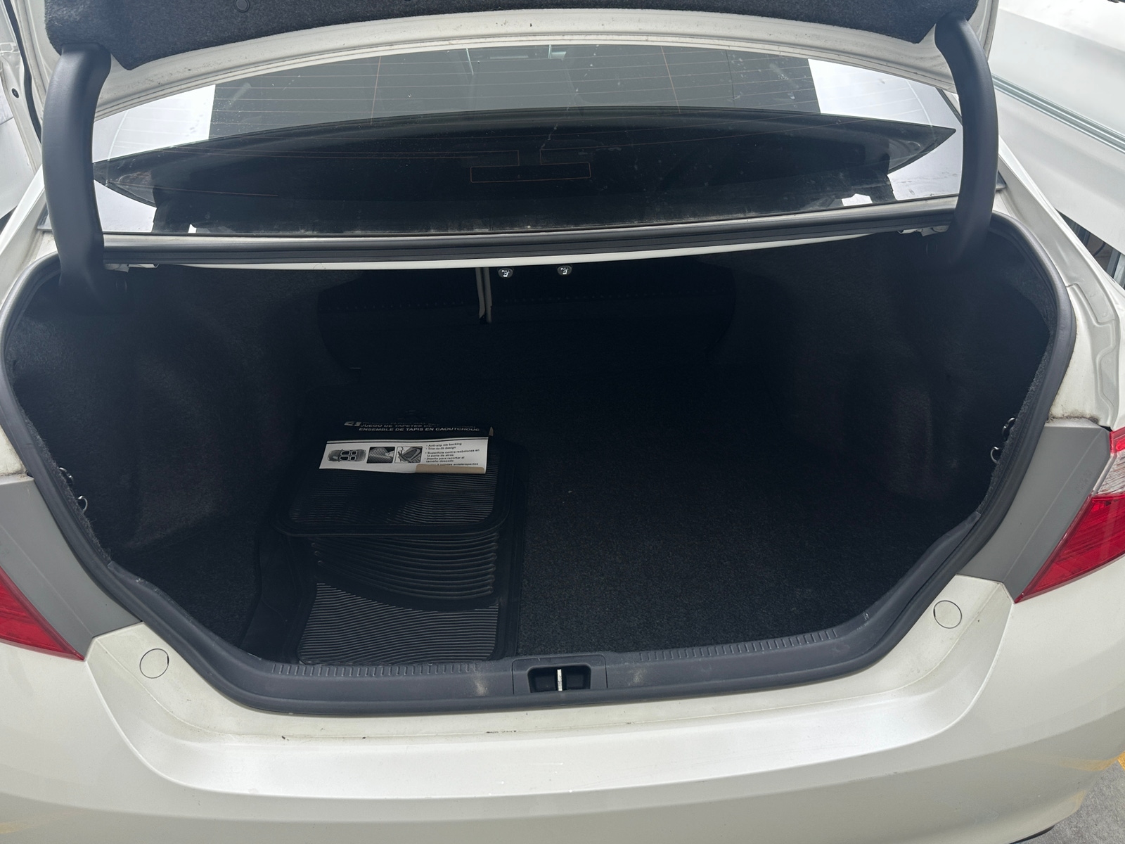 Thumbnail: 2015 Toyota Camry - 7