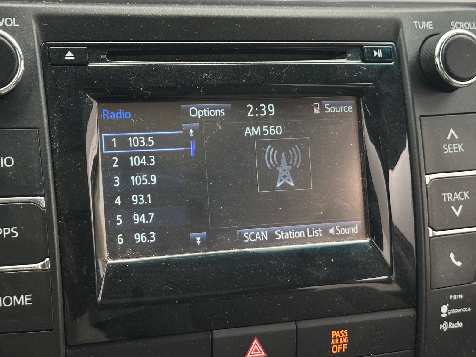 Thumbnail: 2015 Toyota Camry - 4