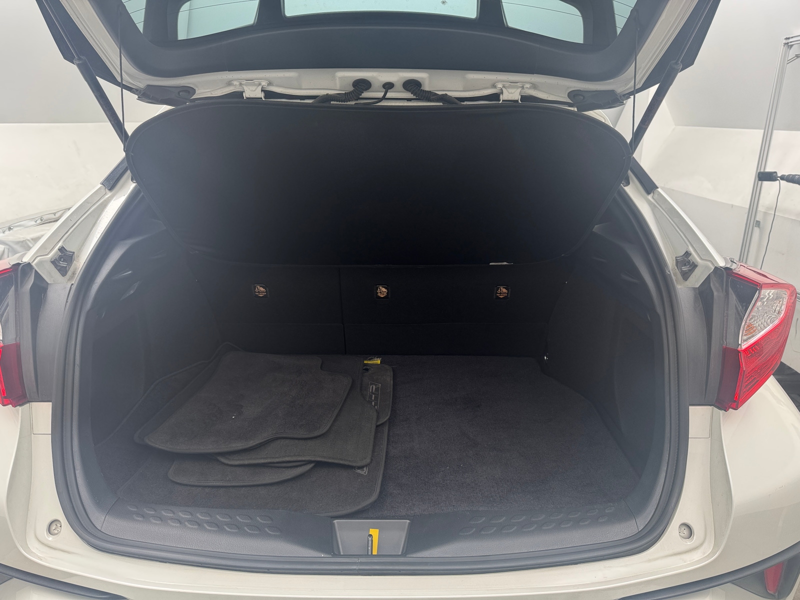 Thumbnail: 2020 Toyota C-HR - 7