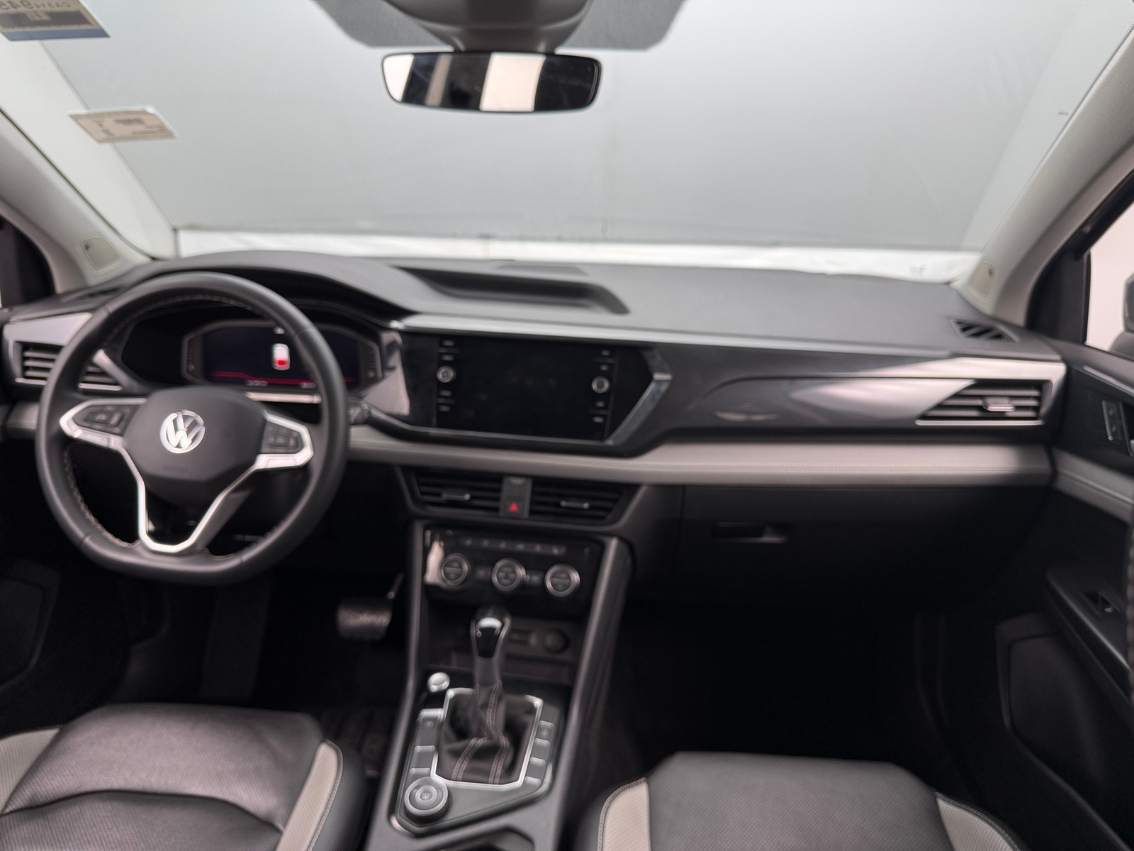 Thumbnail: 2022 Volkswagen Taos - 2