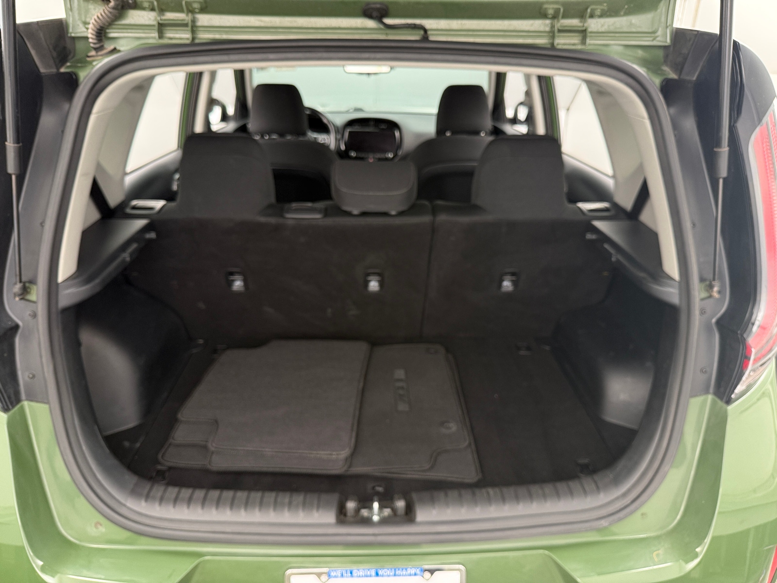 Thumbnail: 2023 Kia Soul - 7