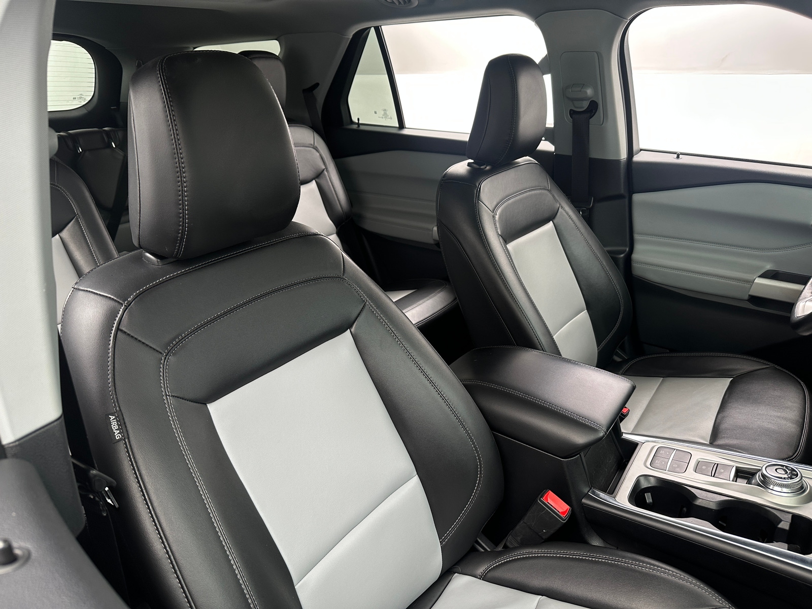 Thumbnail: 2022 Ford Explorer - 2