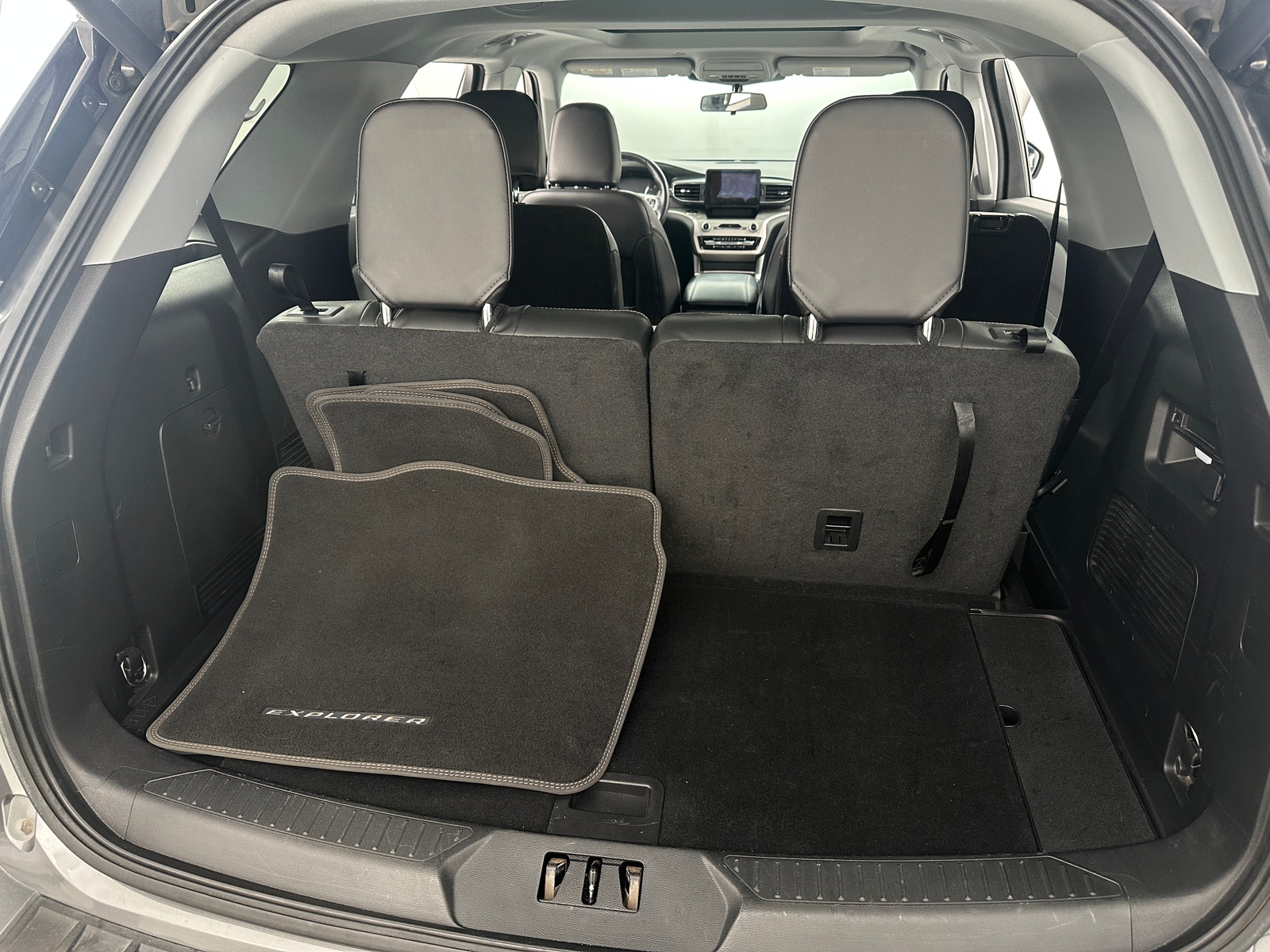 Thumbnail: 2022 Ford Explorer - 7