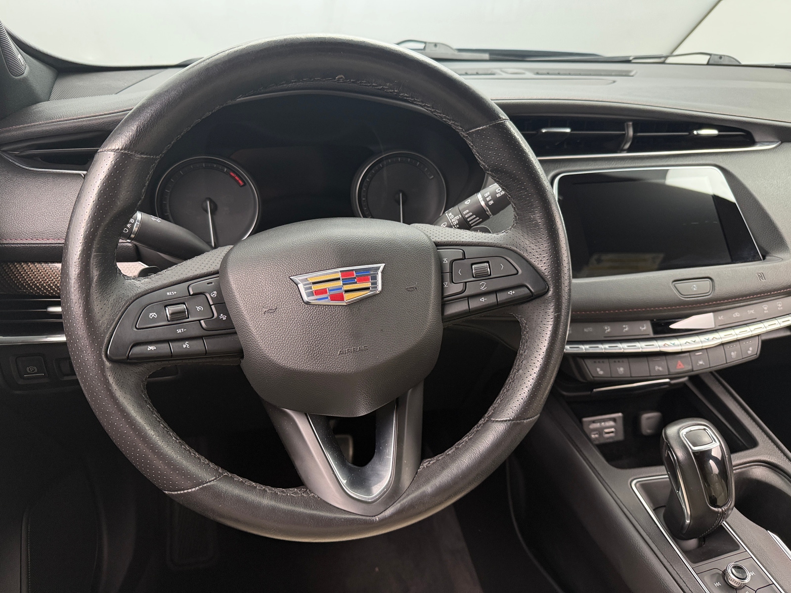 Thumbnail: 2019 Cadillac XT4 - 4