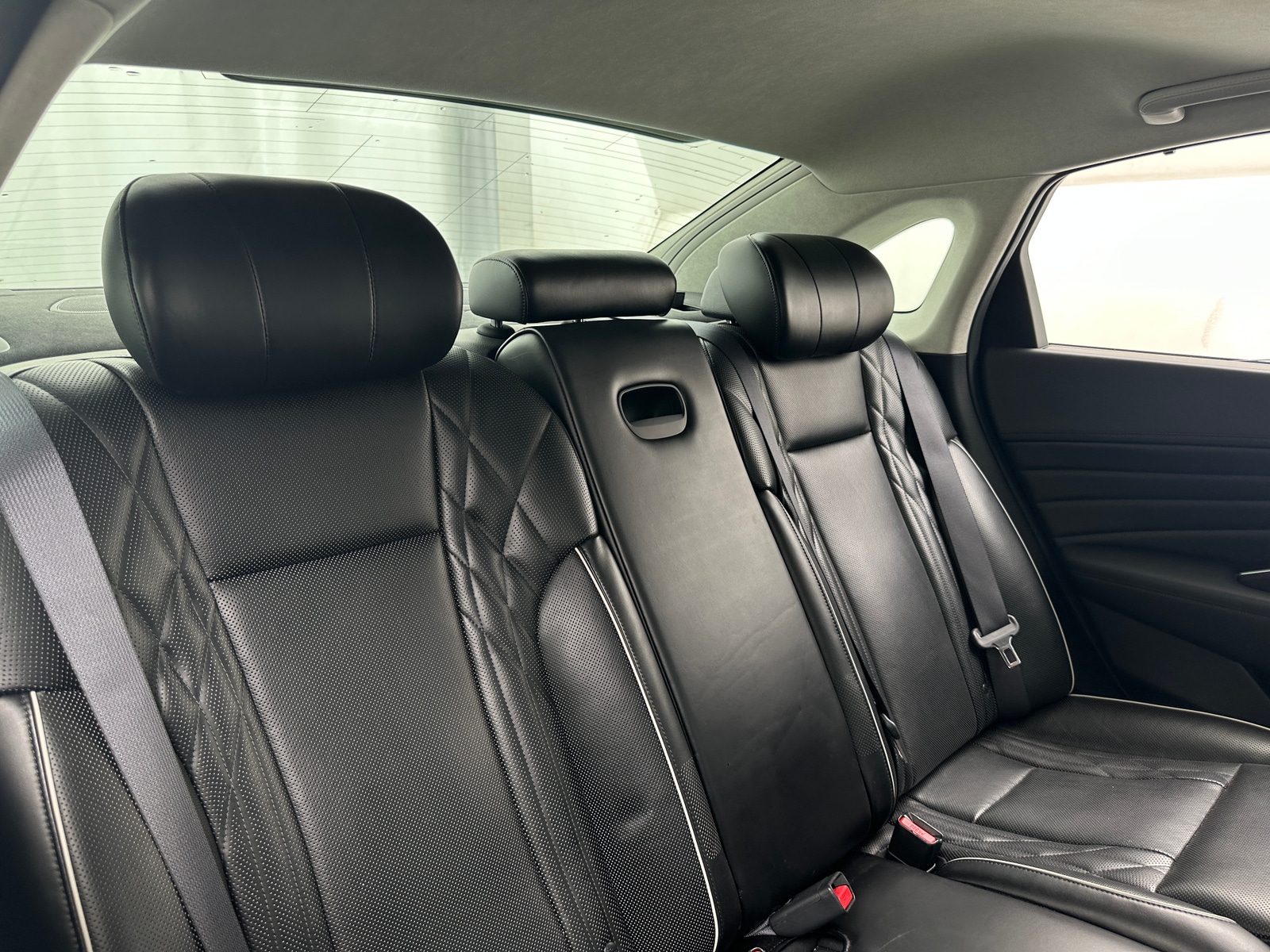 Thumbnail: 2019 Kia K900 - 5