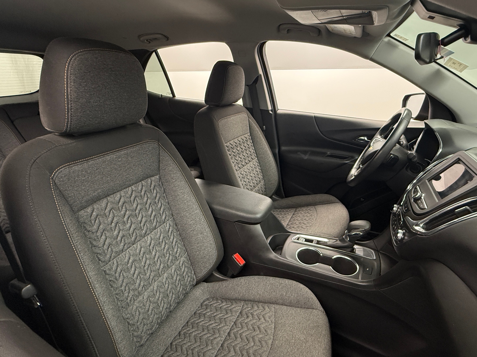 Thumbnail: 2022 Chevrolet Equinox - 2