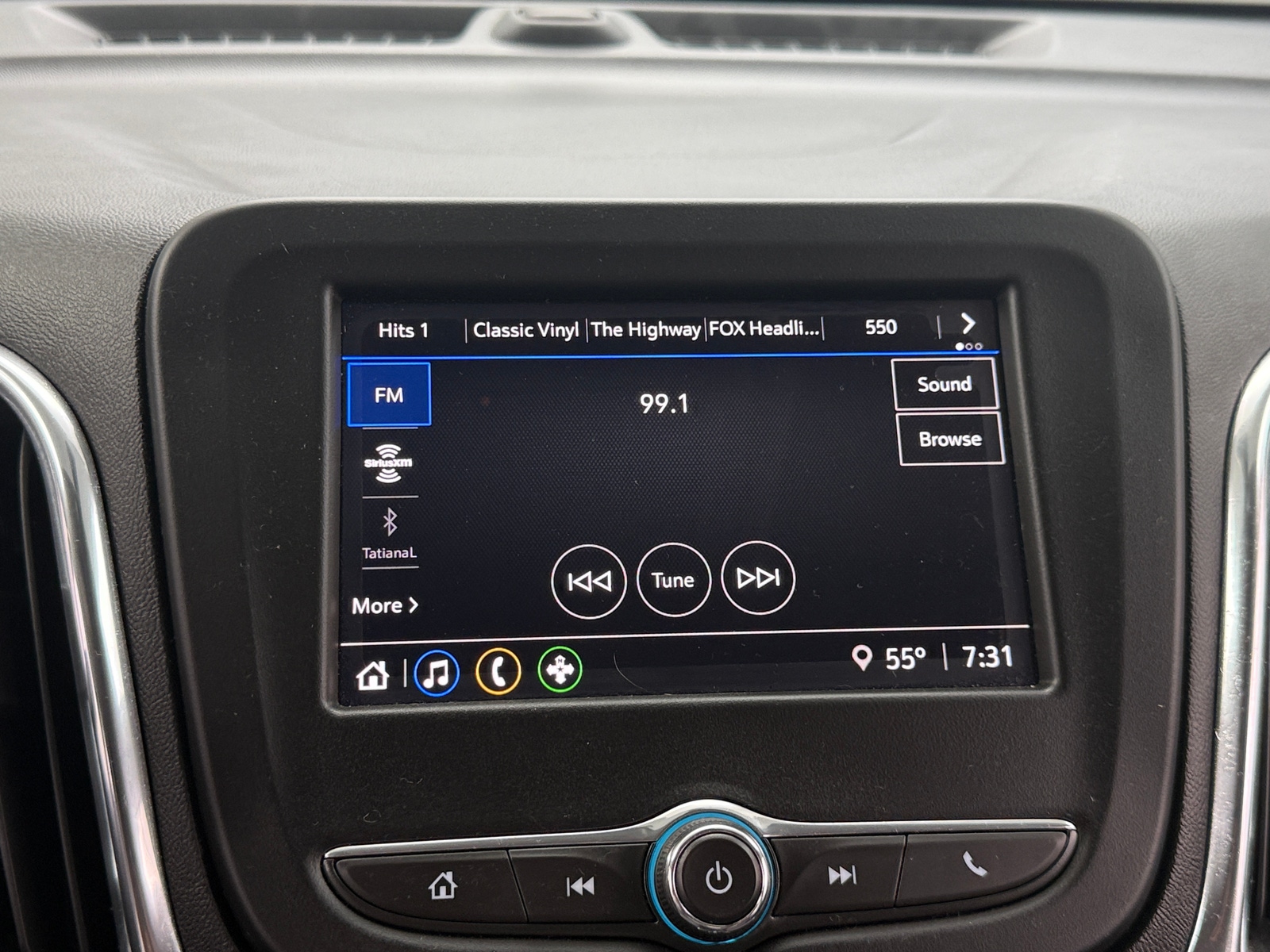 Thumbnail: 2022 Chevrolet Equinox - 4