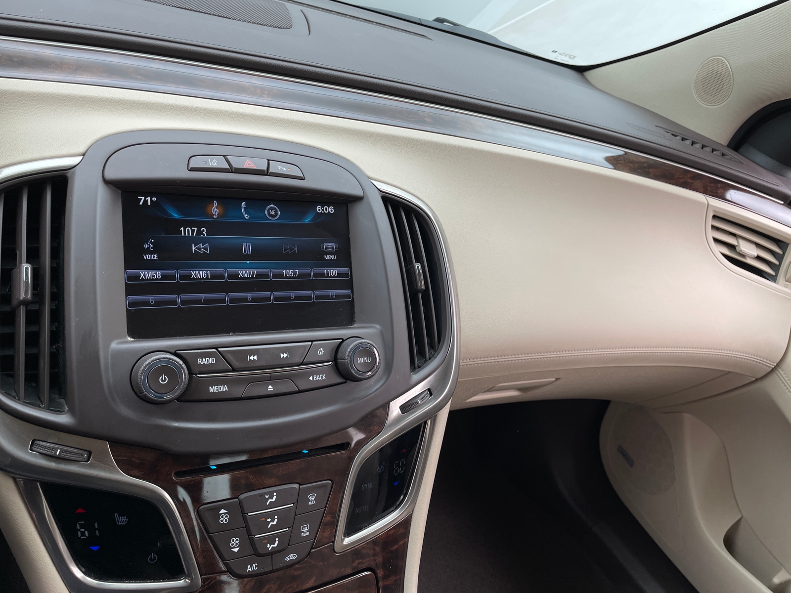 Thumbnail: 2014 Buick LaCrosse - 3