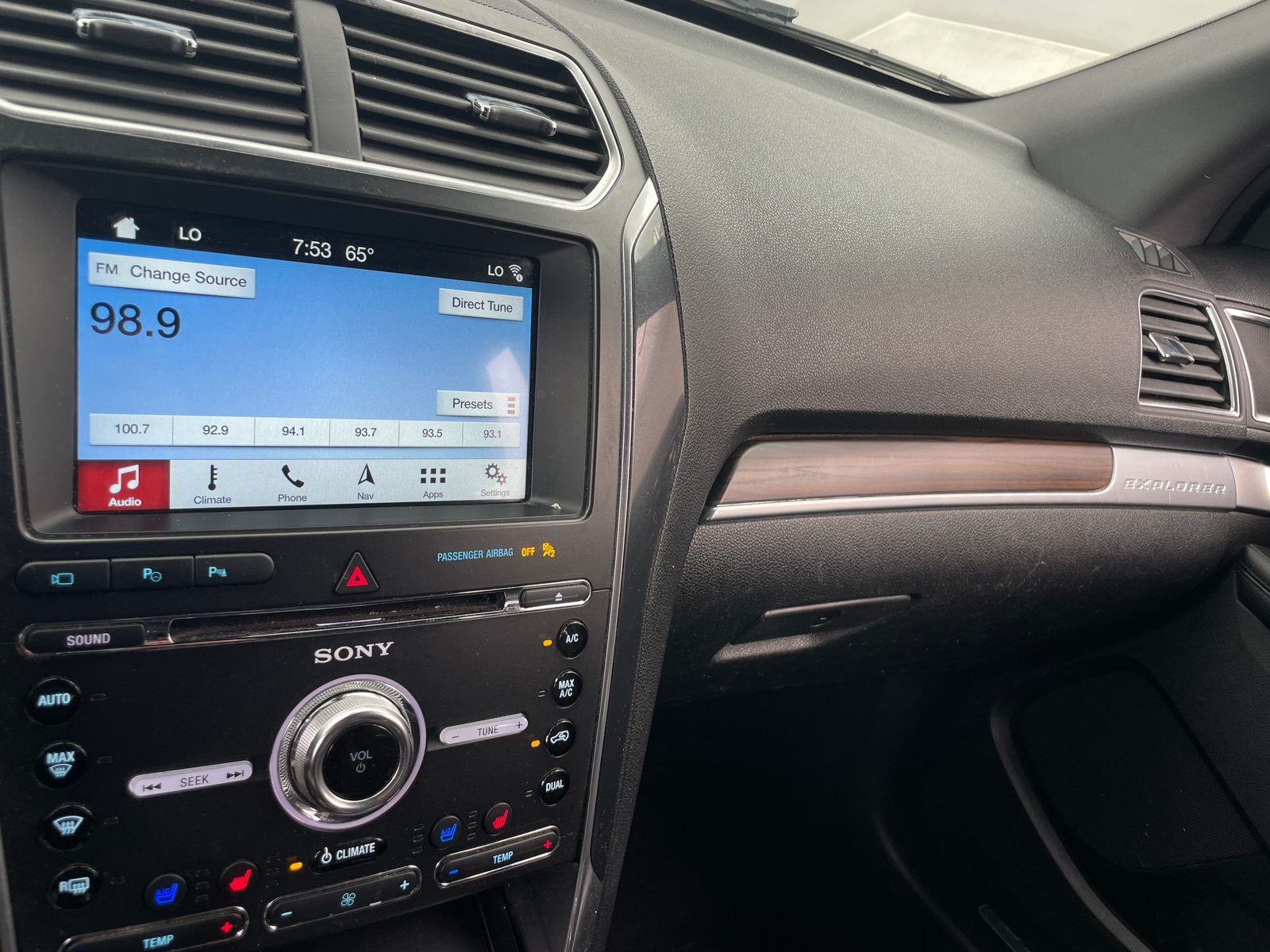 Thumbnail: 2018 Ford Explorer - 3