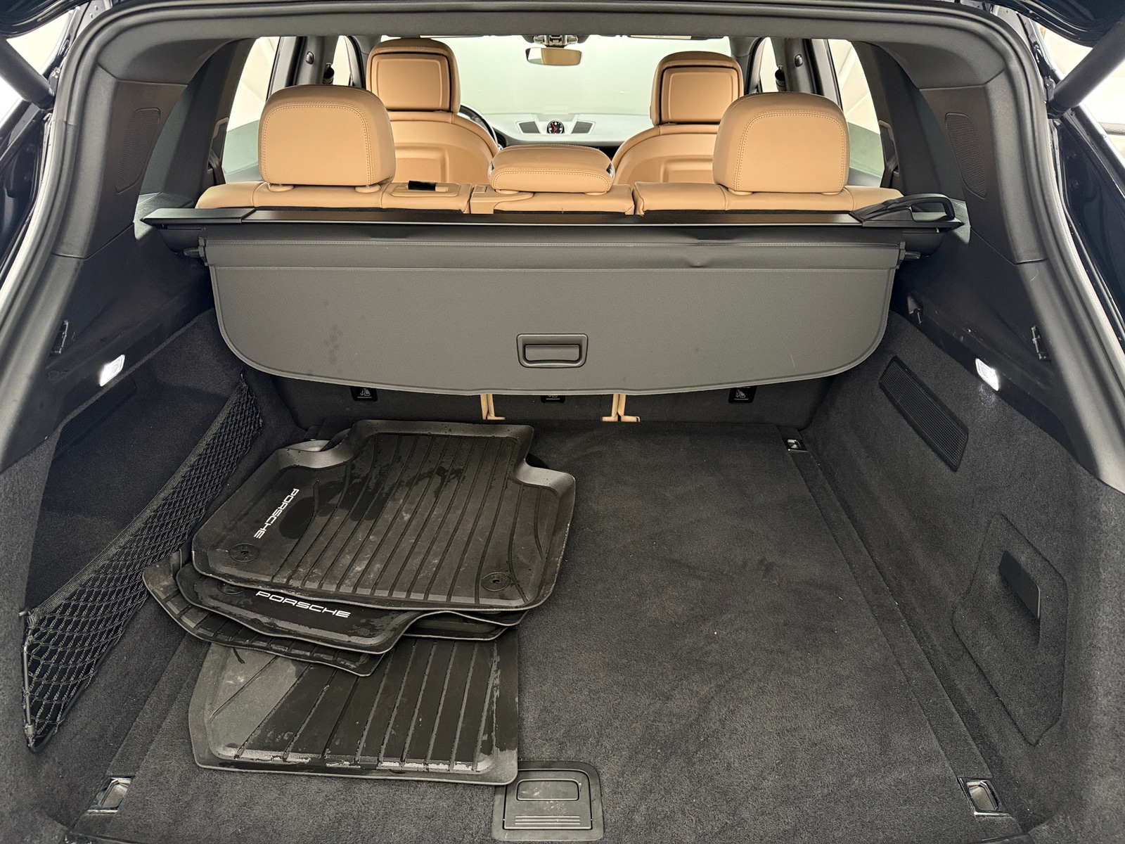 Thumbnail: 2020 Porsche Cayenne - 6