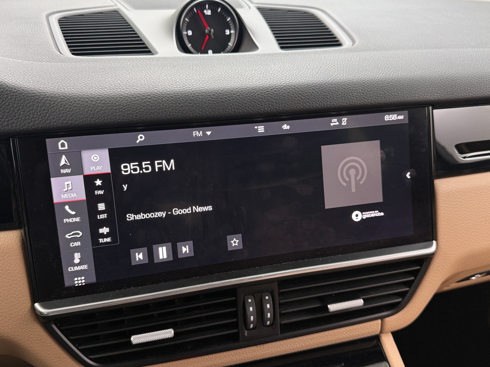 Thumbnail: 2020 Porsche Cayenne - 3