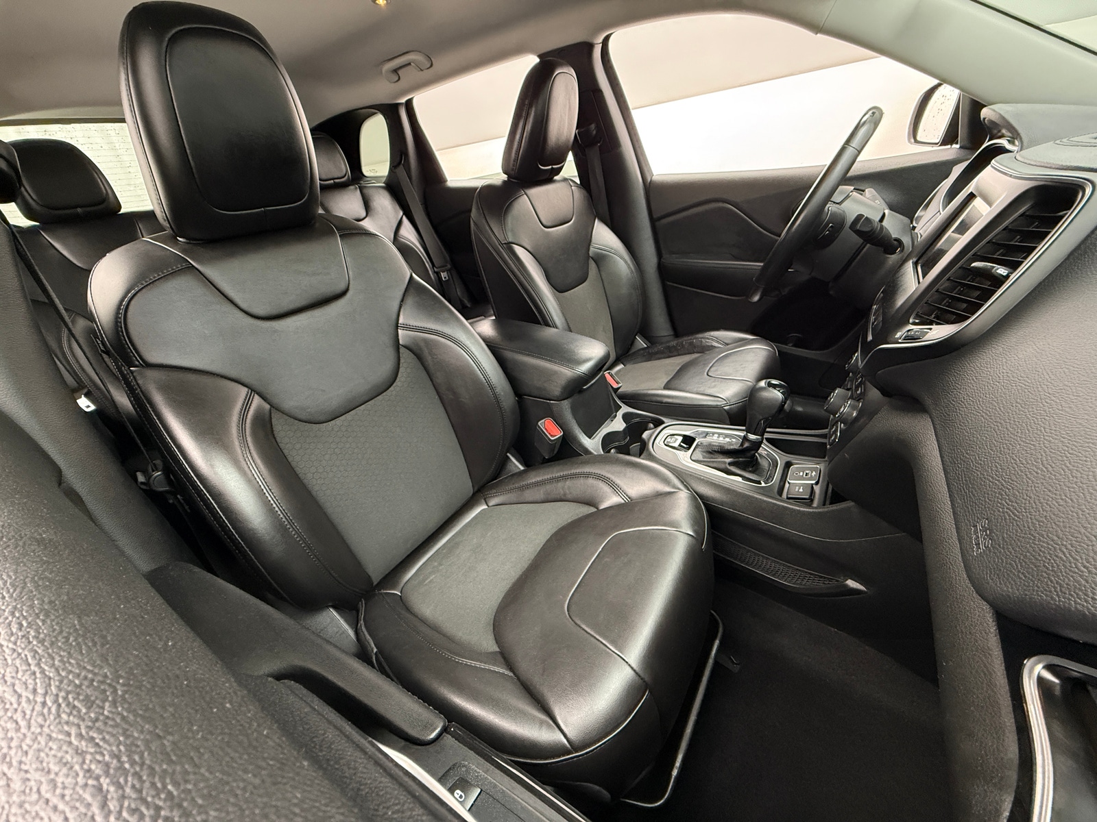 Thumbnail: 2021 Jeep Cherokee - 2