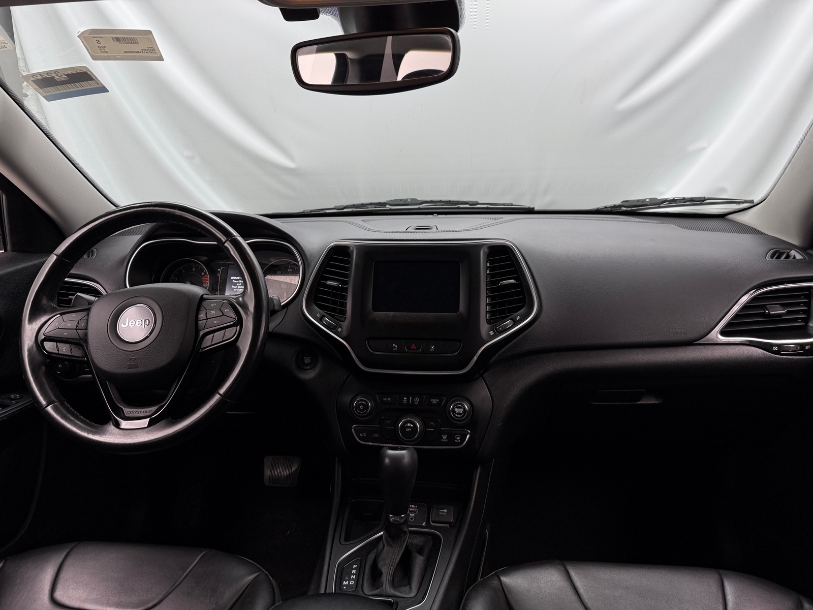 Thumbnail: 2021 Jeep Cherokee - 3