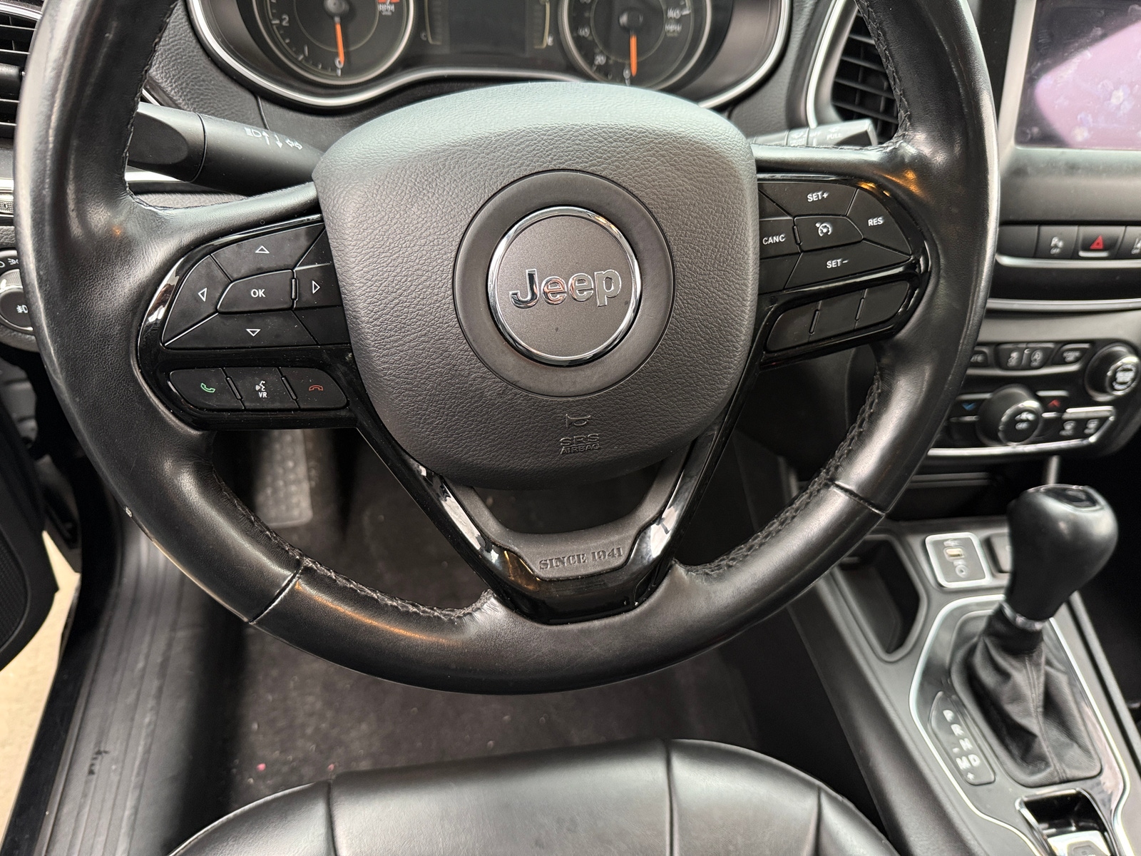 Thumbnail: 2021 Jeep Cherokee - 5