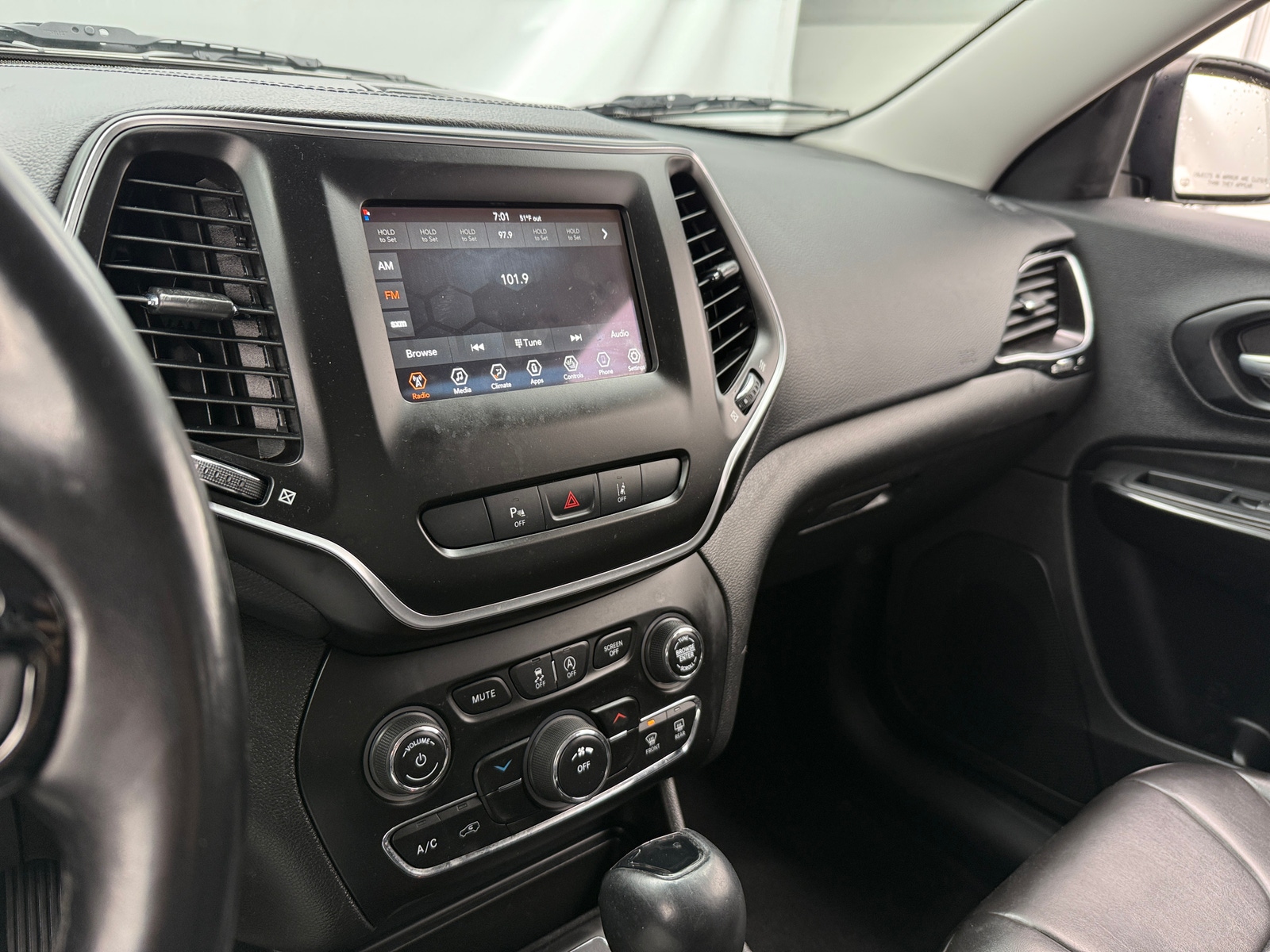 Thumbnail: 2021 Jeep Cherokee - 4