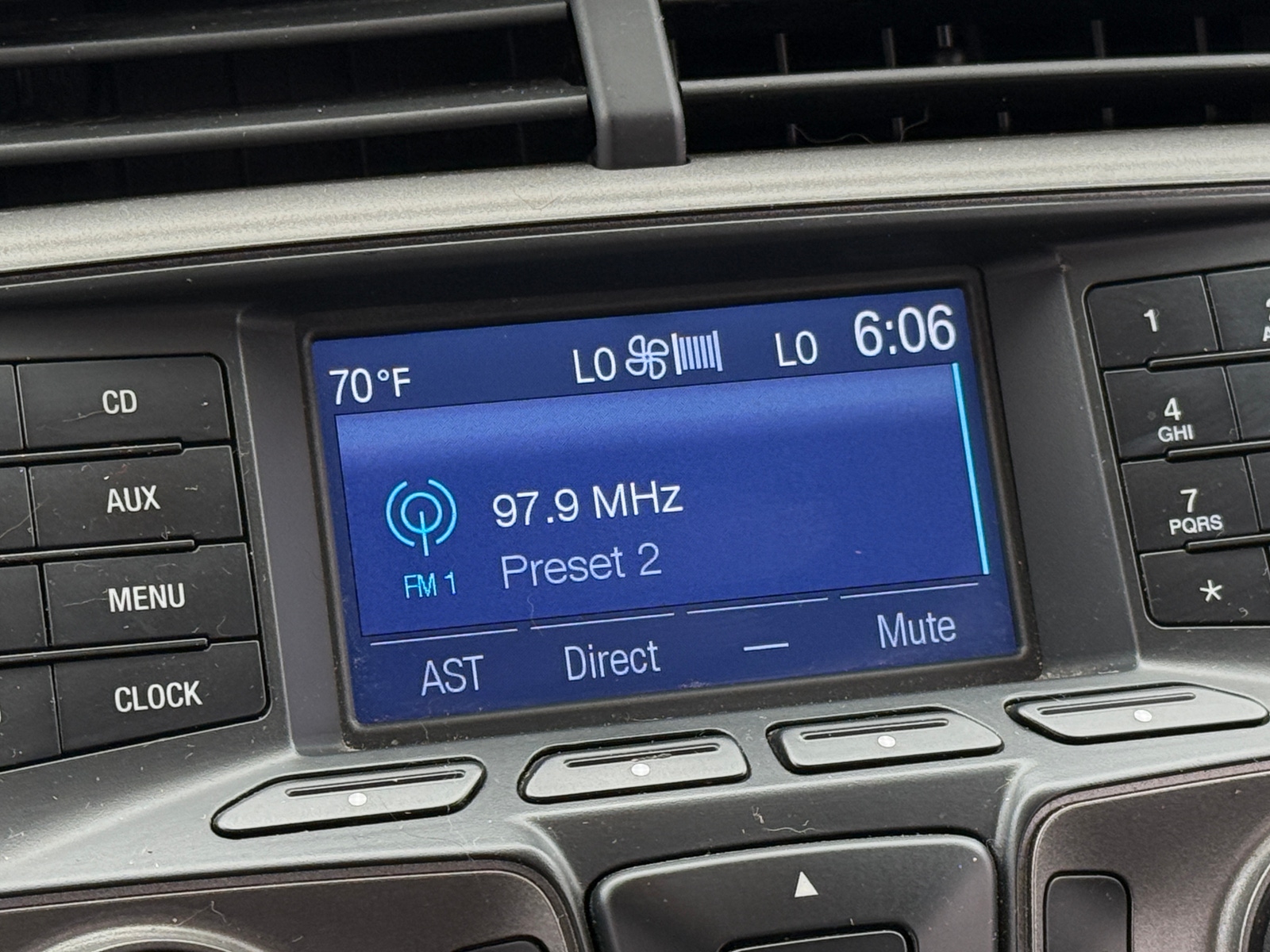 Thumbnail: 2014 Ford Edge - 4