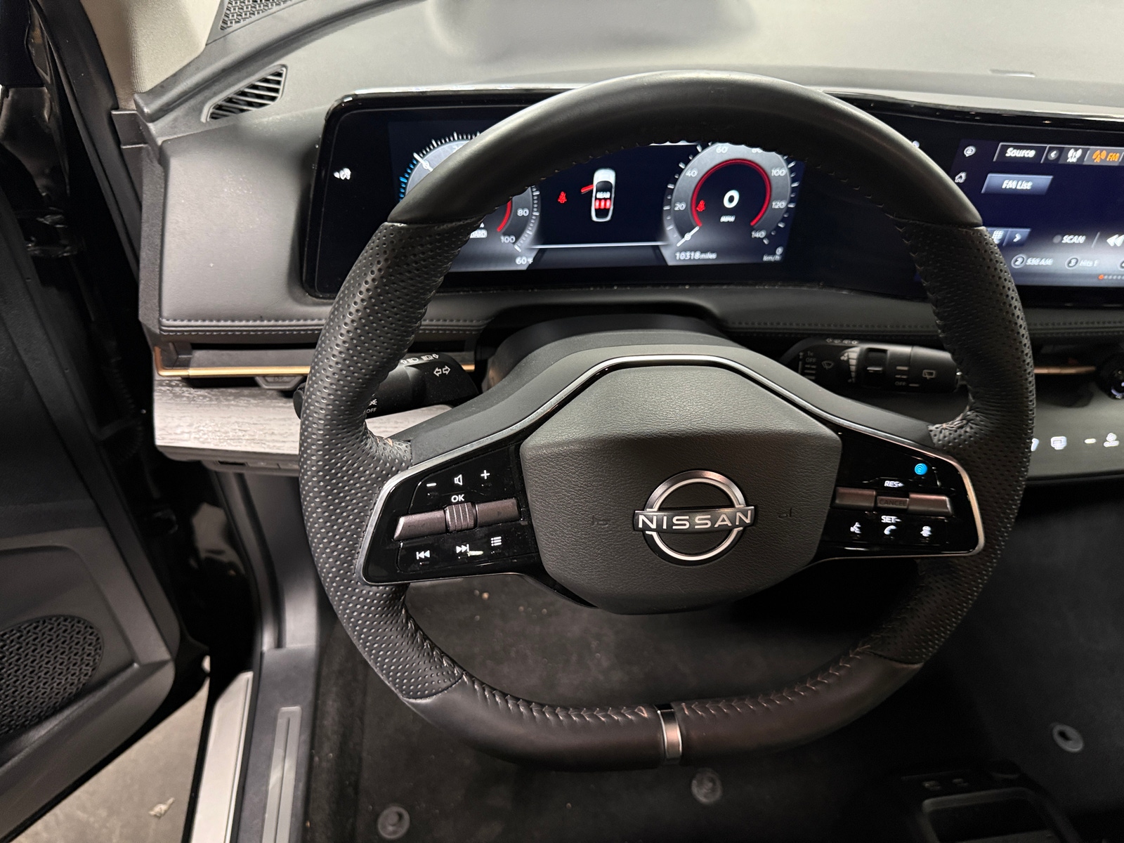 Thumbnail: 2024 Nissan Ariya - 4