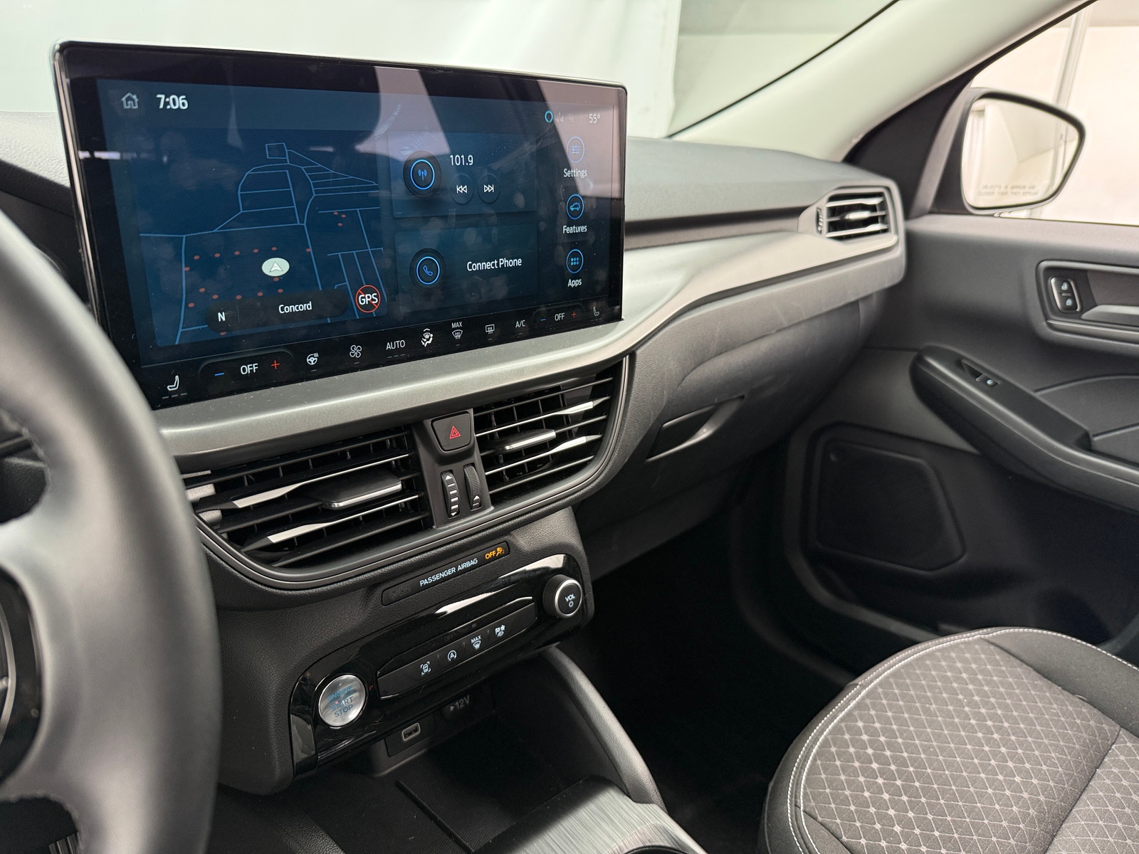 Thumbnail: 2024 Ford Escape - 4