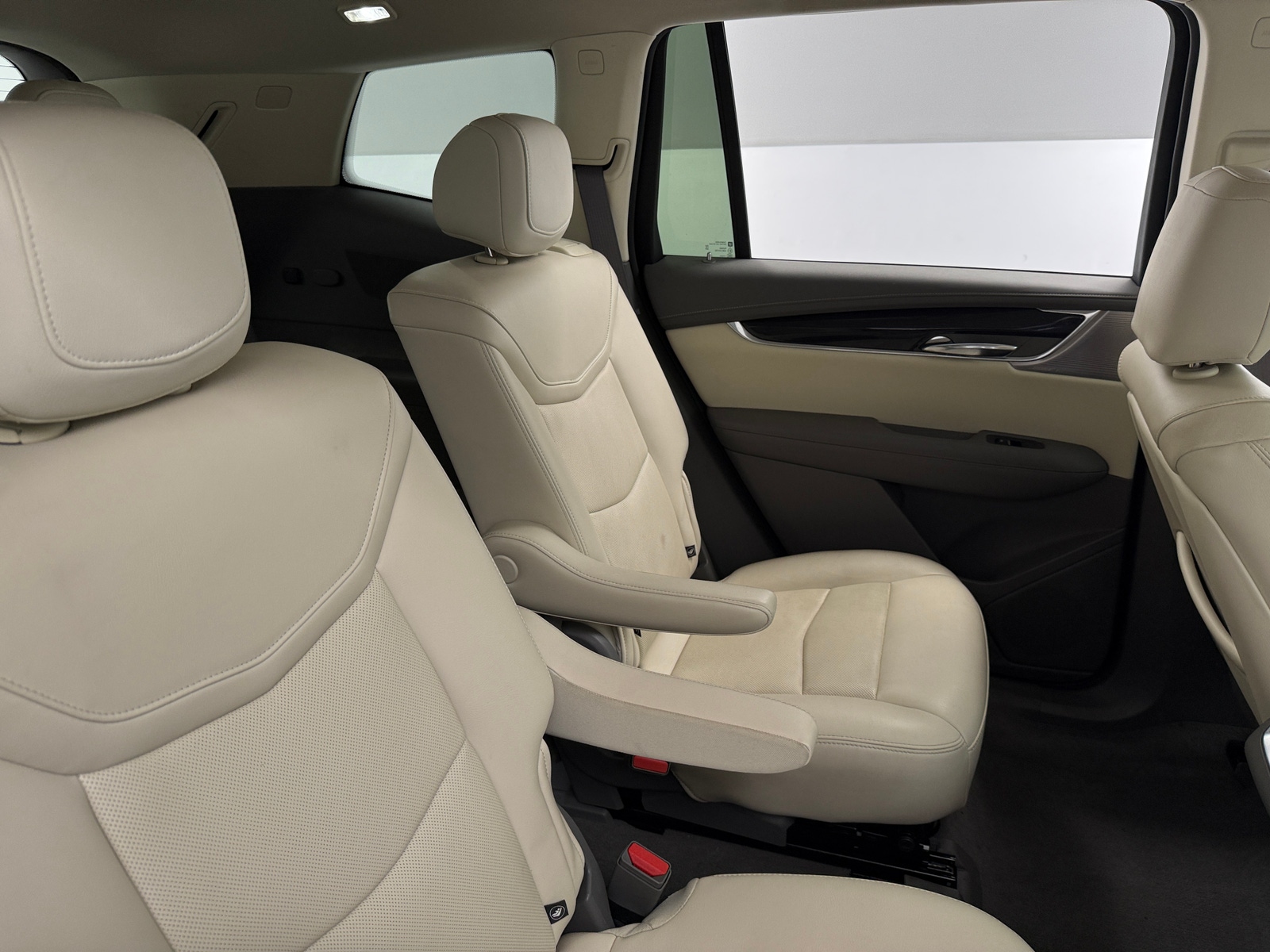 Thumbnail: 2021 Cadillac XT6 - 5