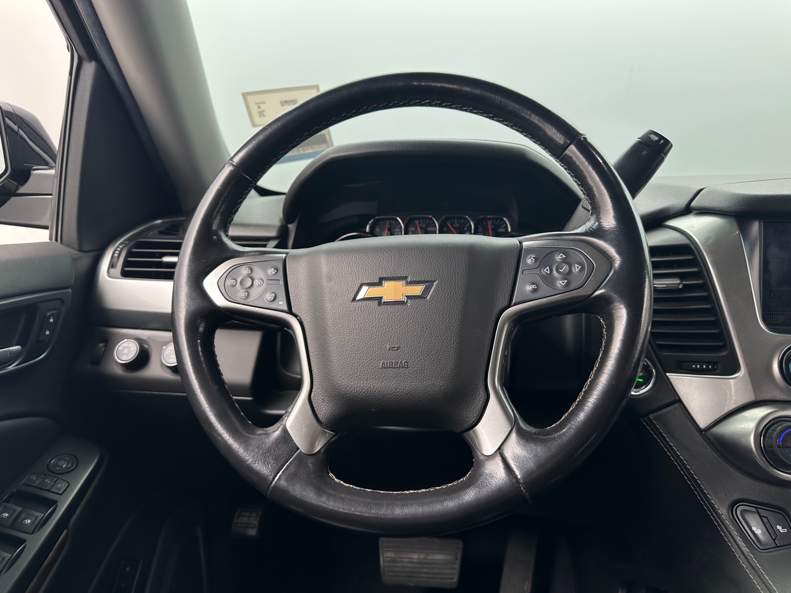 Thumbnail: 2019 Chevrolet Tahoe - 4