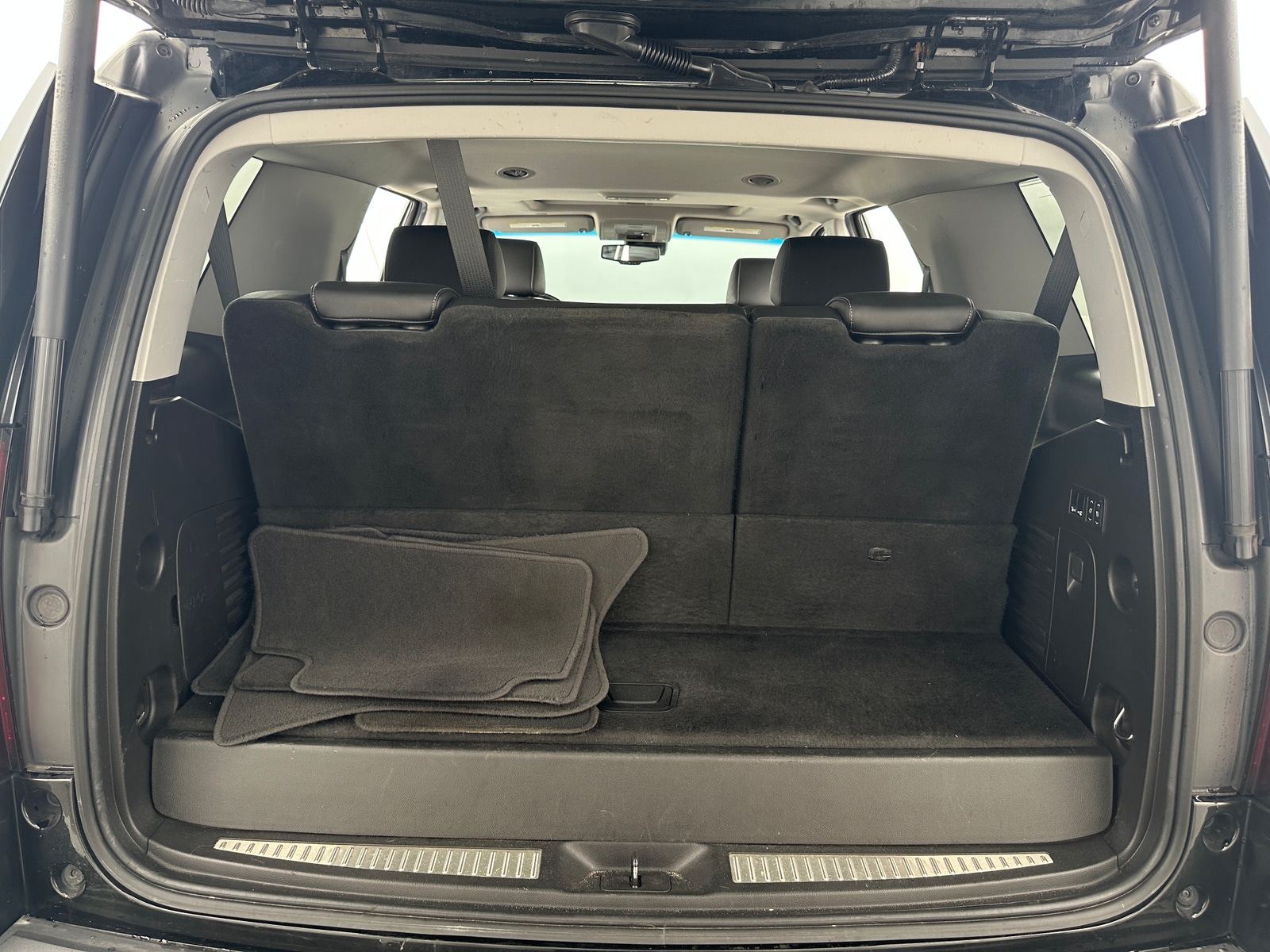 Thumbnail: 2019 Chevrolet Tahoe - 6