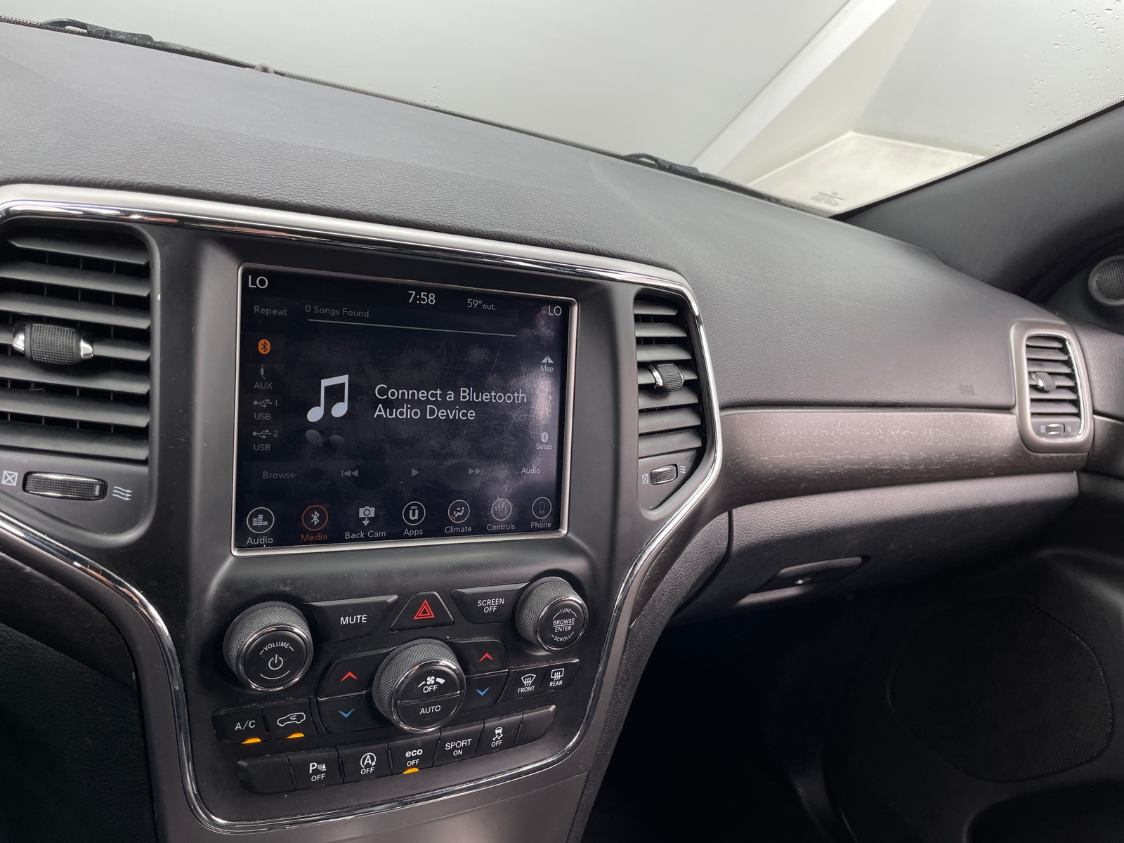 Thumbnail: 2018 Jeep Grand Cherokee - 3