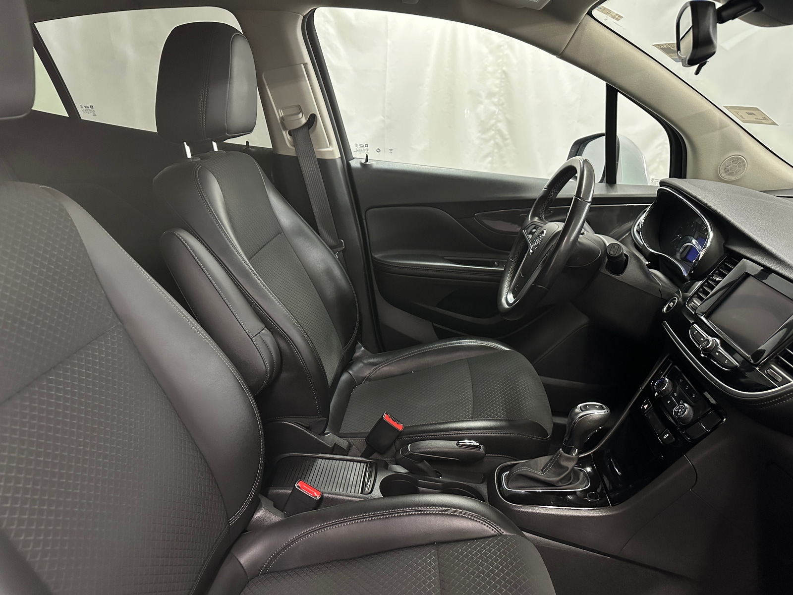 Thumbnail: 2022 Buick Encore - 2