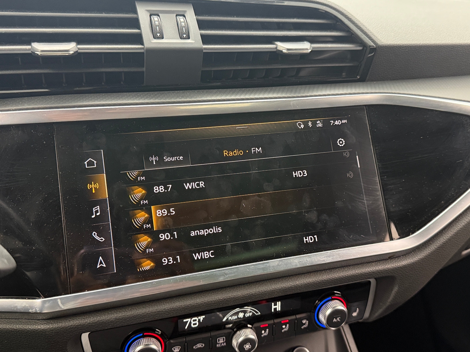 Thumbnail: 2021 Audi Q3 - 3