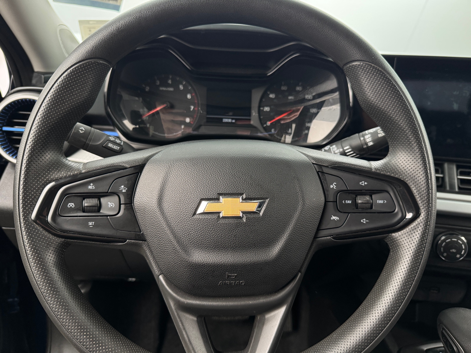 Thumbnail: 2024 Chevrolet Trax - 5