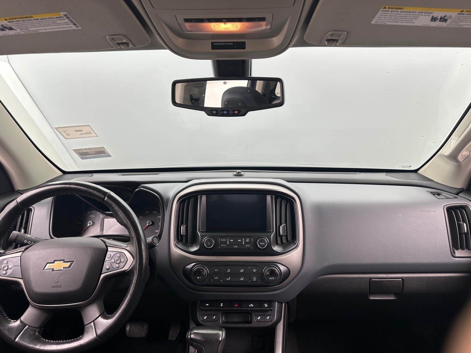 Thumbnail: 2017 Chevrolet Colorado - 3