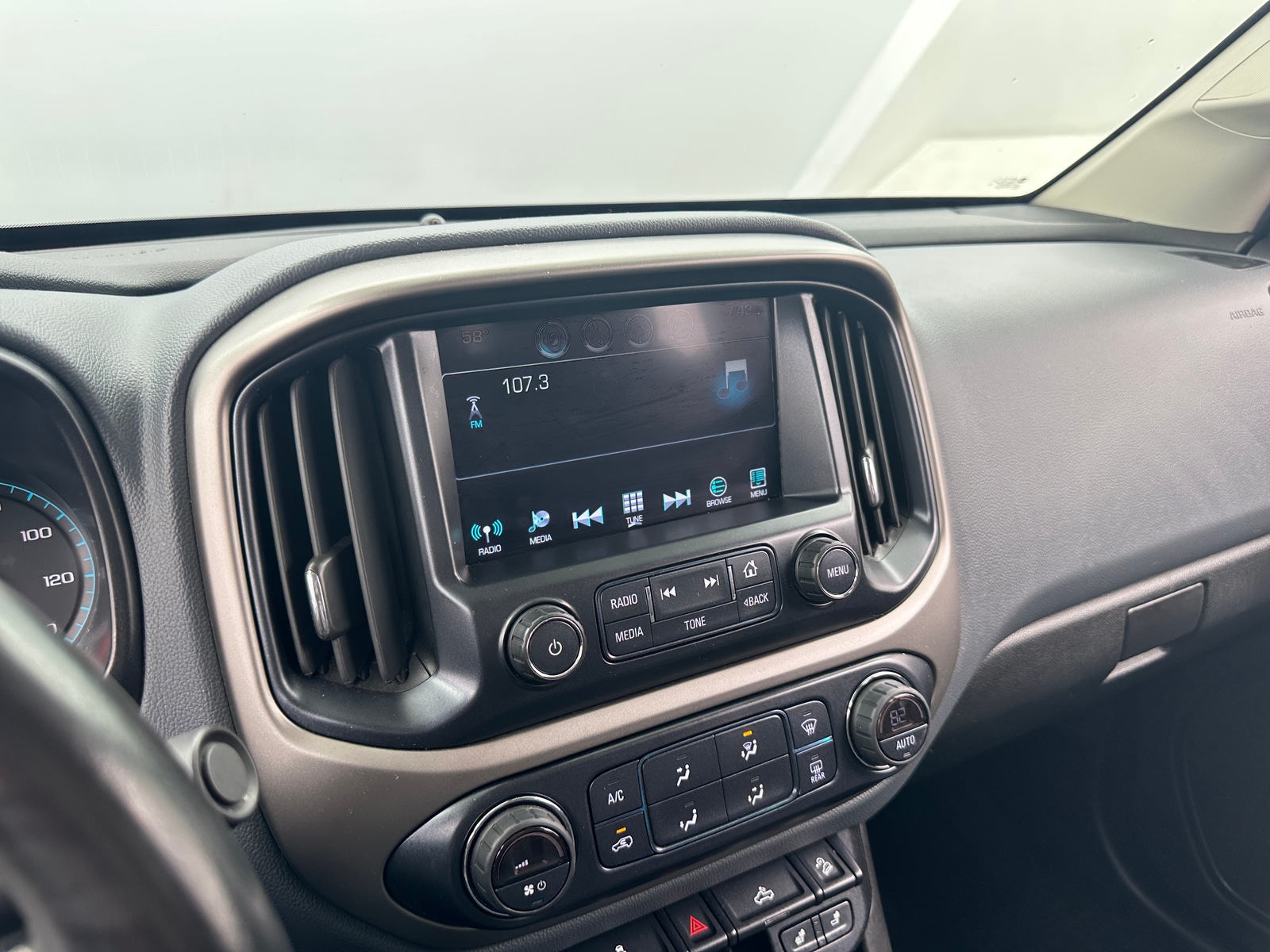 Thumbnail: 2017 Chevrolet Colorado - 4