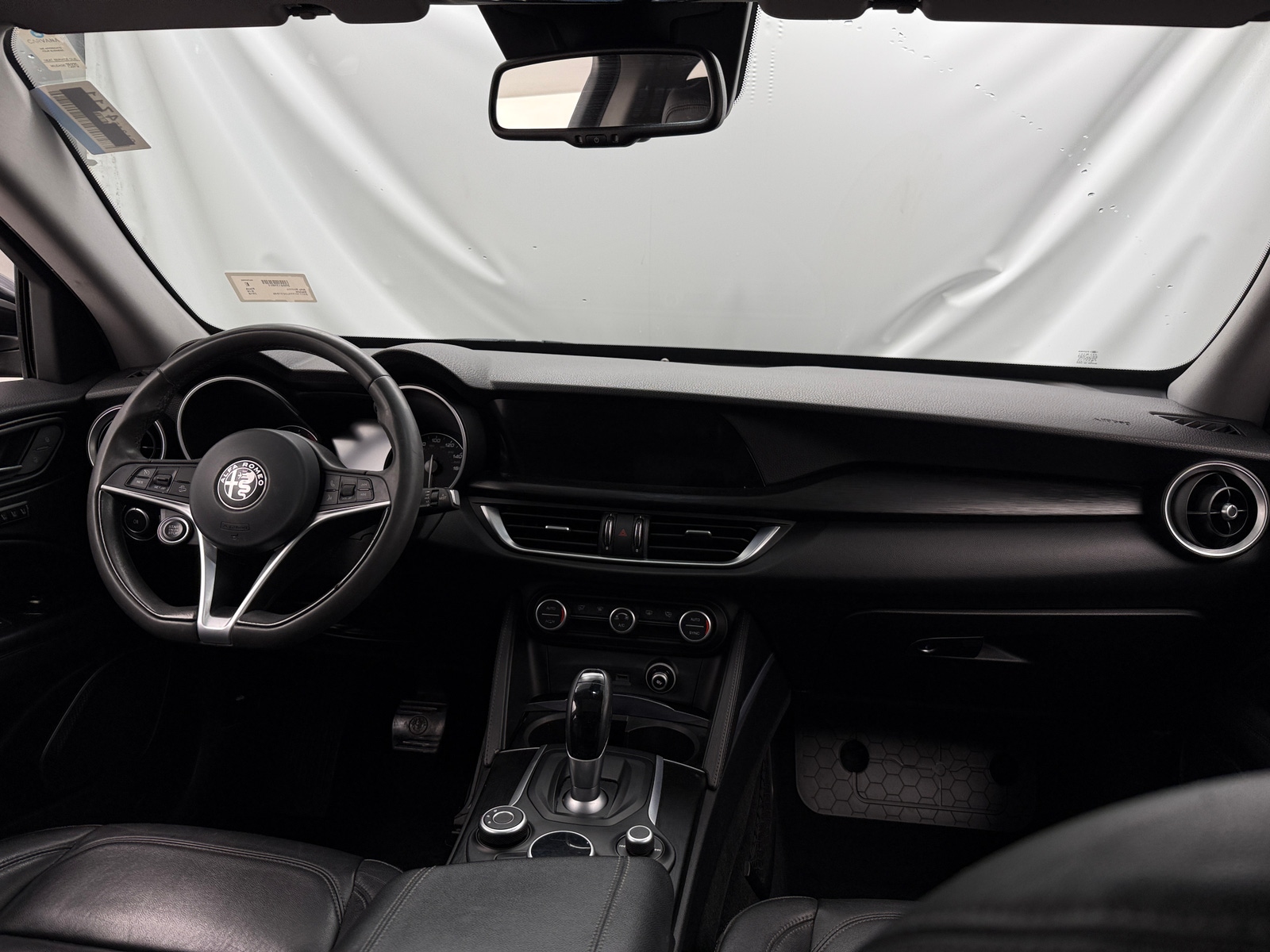 Thumbnail: 2018 Alfa Romeo Stelvio - 2