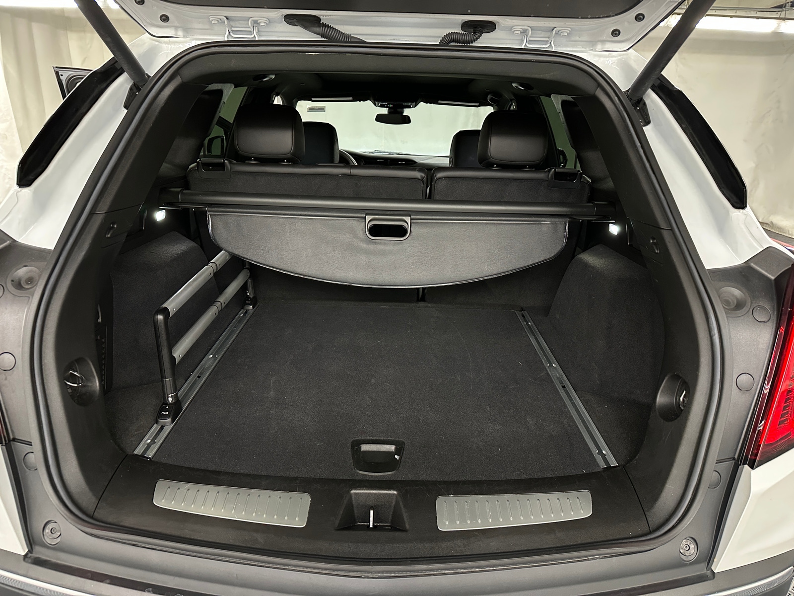 Thumbnail: 2025 Cadillac XT5 - 6