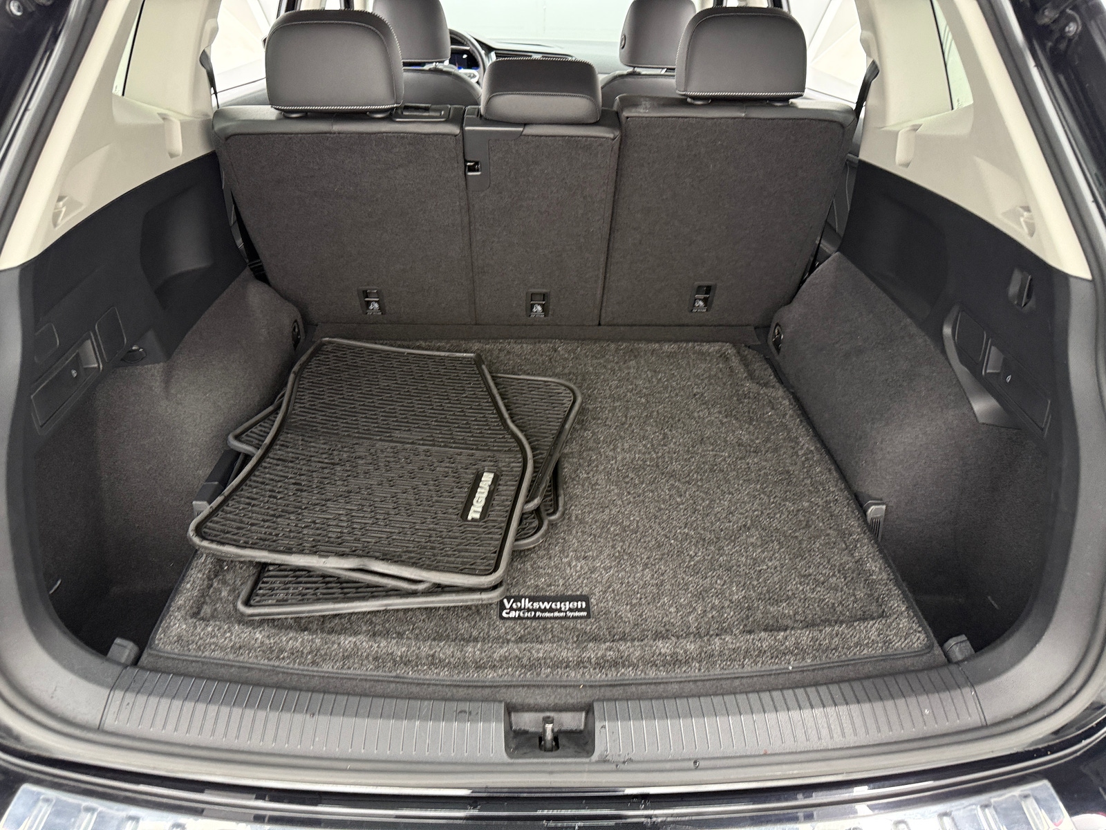 Thumbnail: 2022 Volkswagen Tiguan - 6