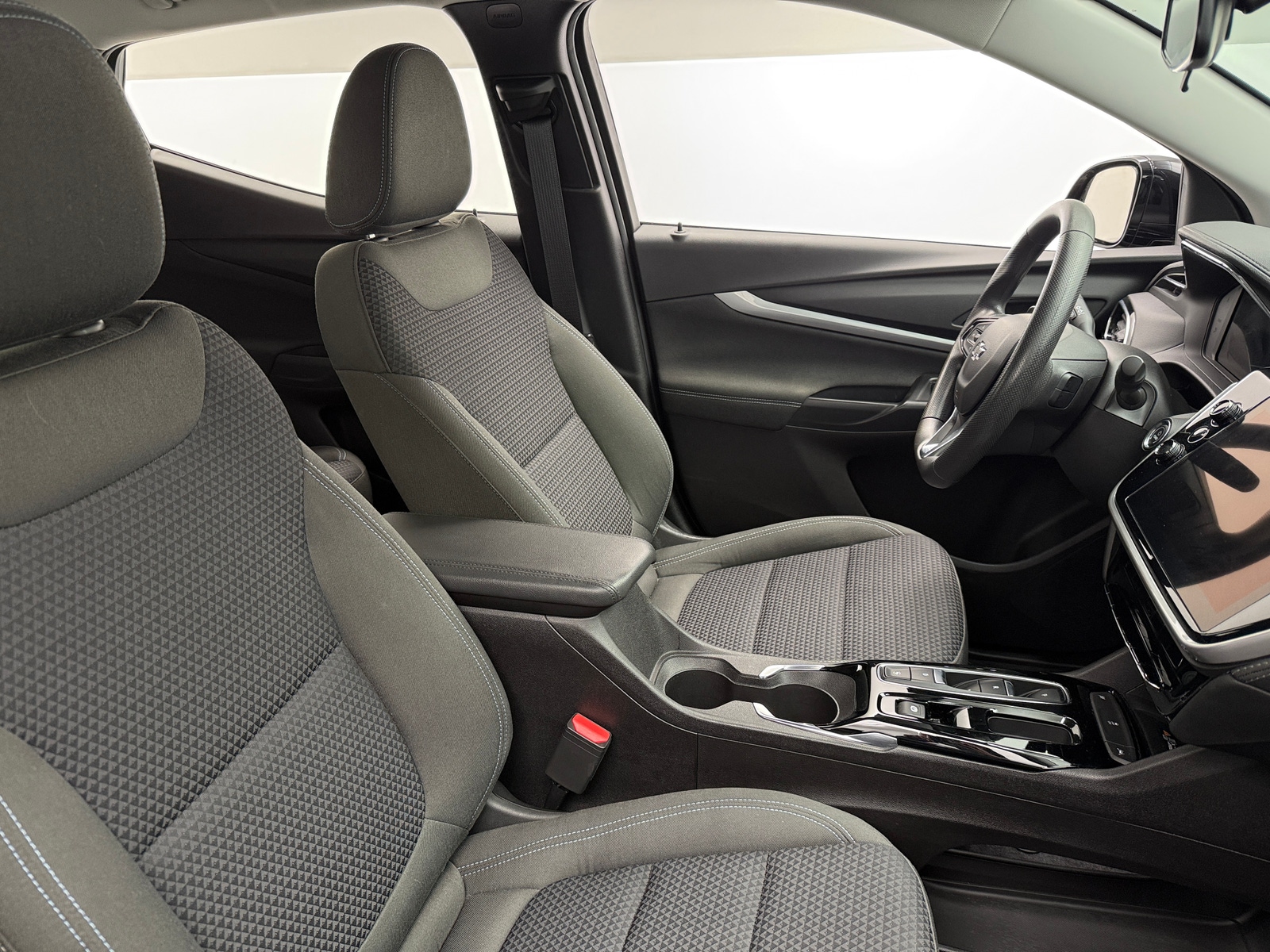 Thumbnail: 2023 Chevrolet Bolt EUV - 2