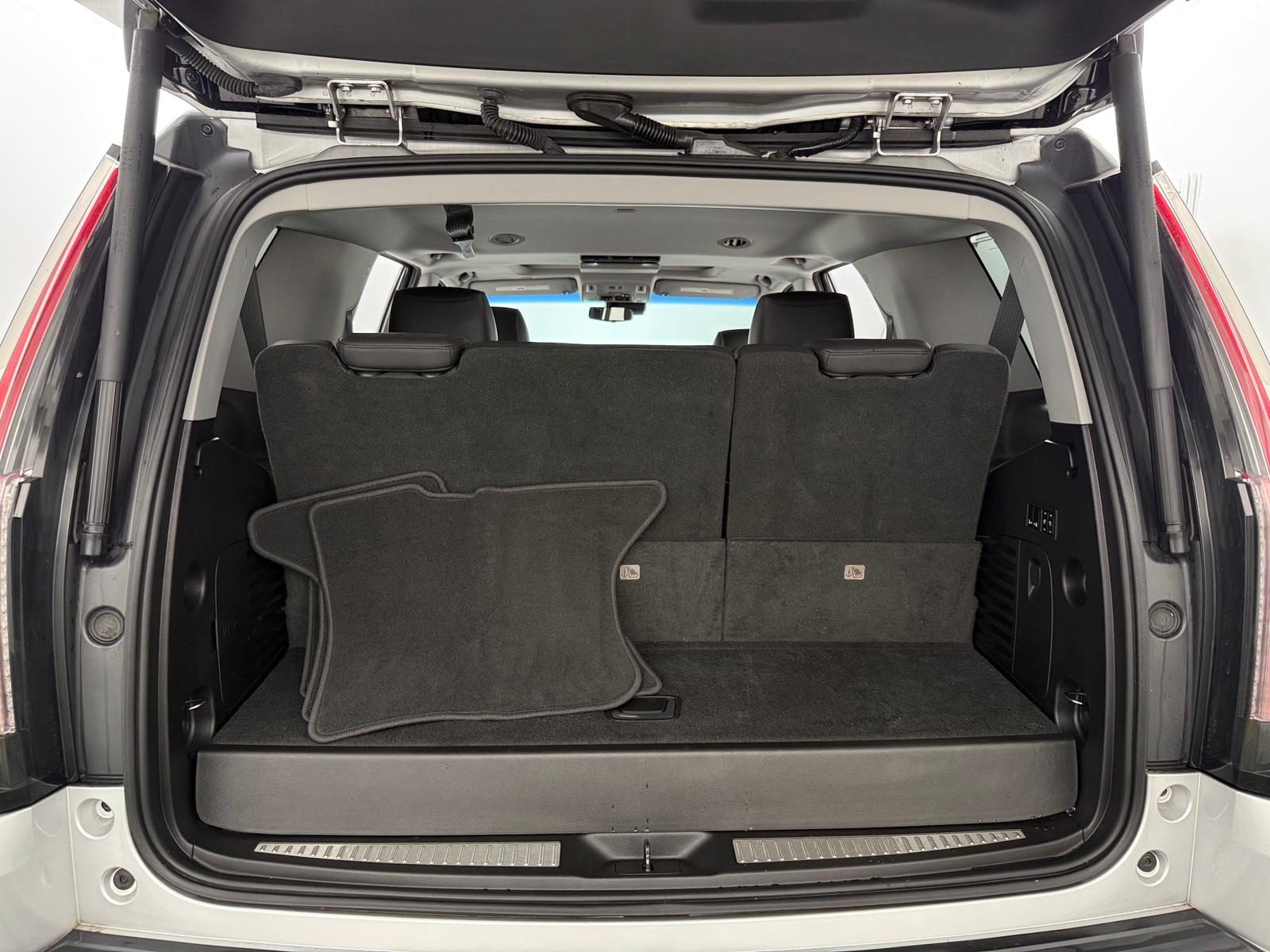 Thumbnail: 2018 Cadillac Escalade - 6