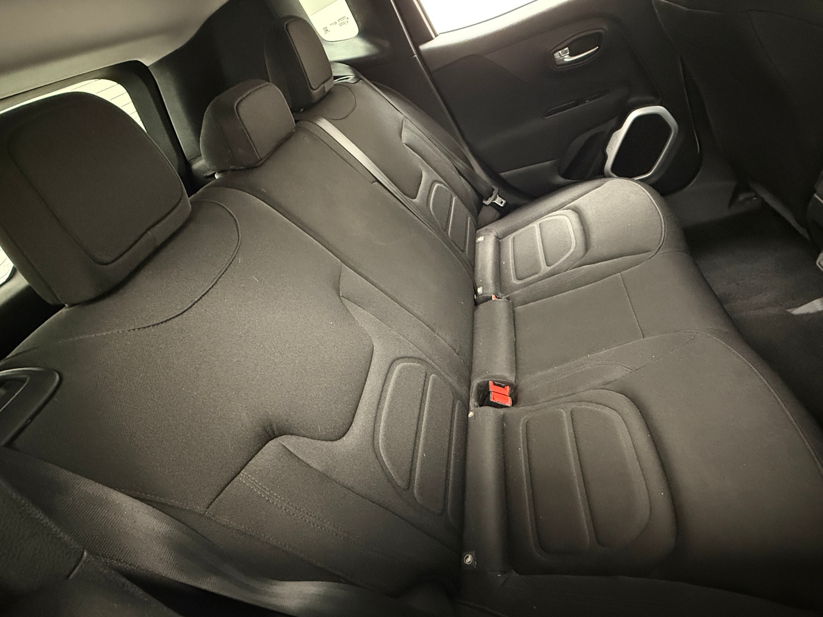 Thumbnail: 2018 Jeep Renegade - 6