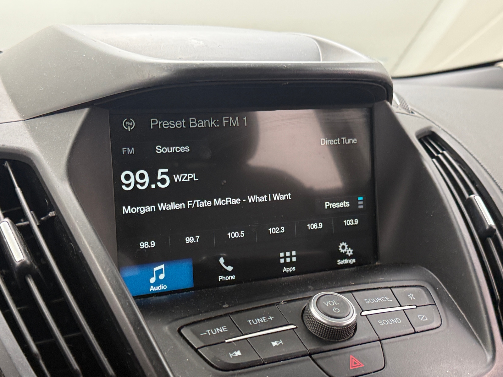 Thumbnail: 2019 Ford Escape - 3