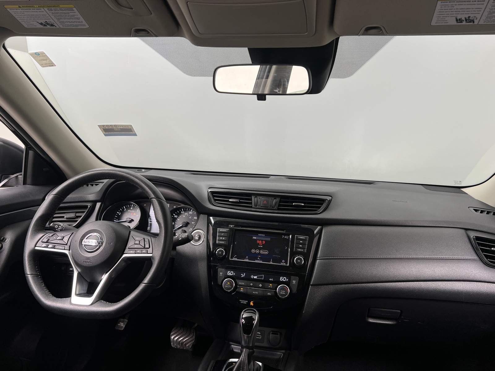 Thumbnail: 2020 Nissan Rogue - 3