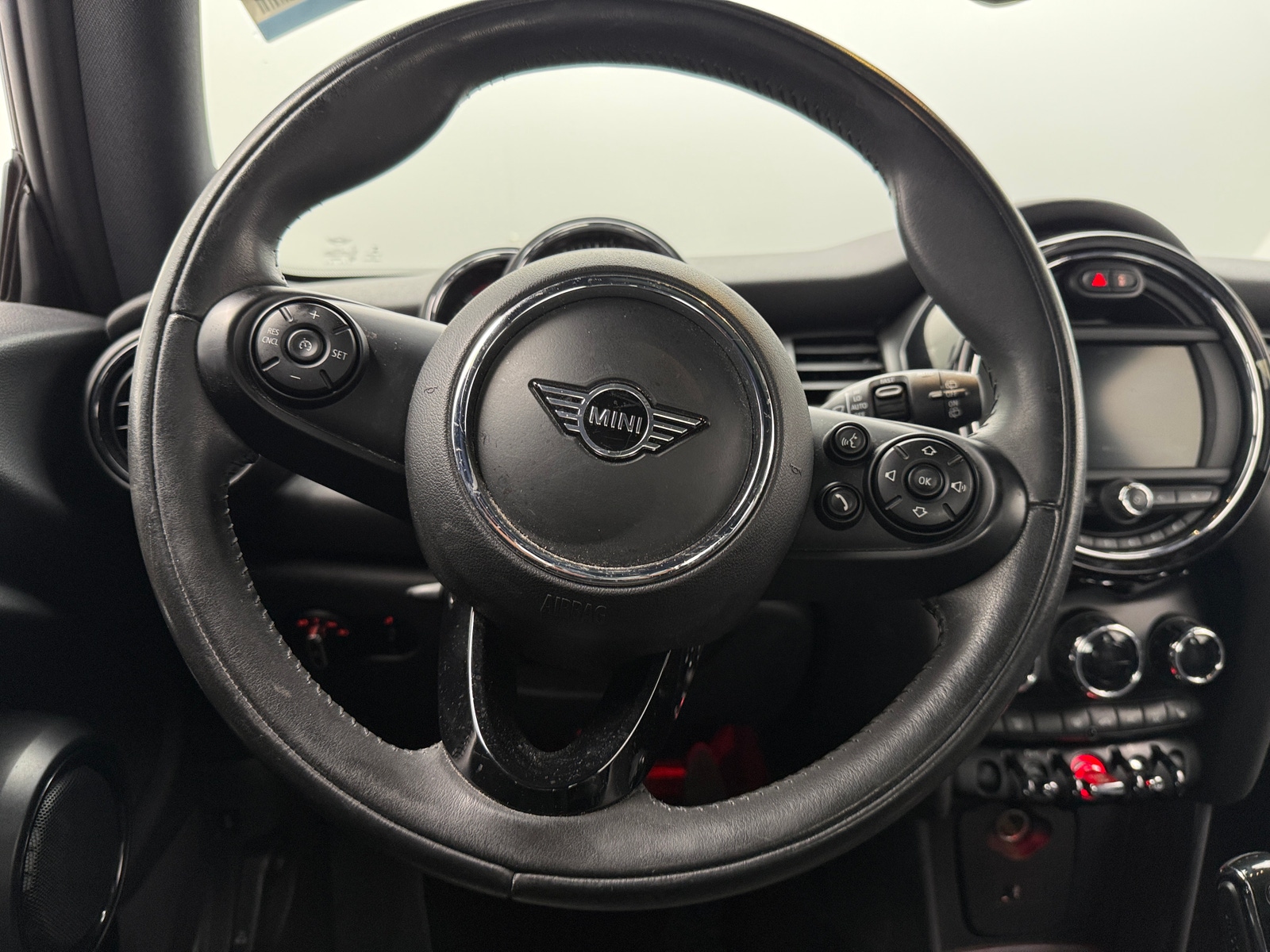 Thumbnail: 2020 MINI Cooper Hardtop - 4