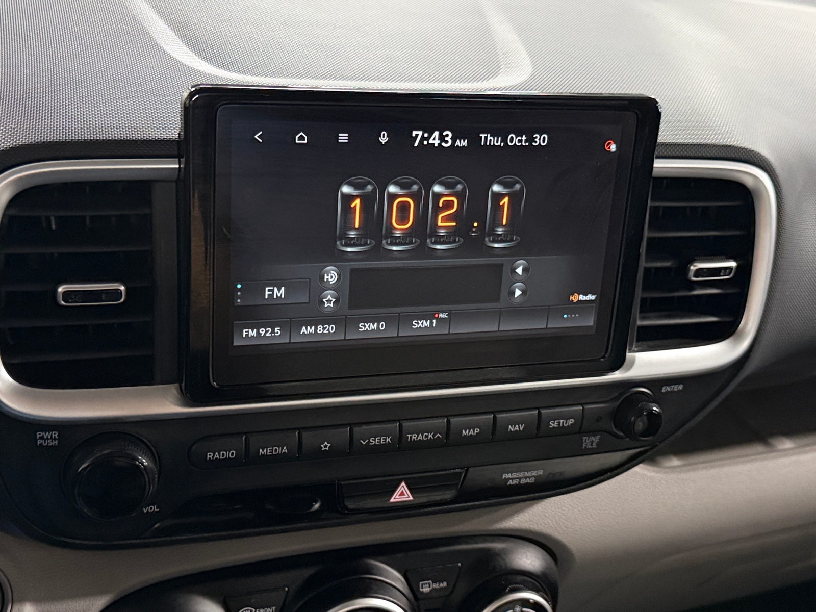 Thumbnail: 2021 Hyundai Venue - 4