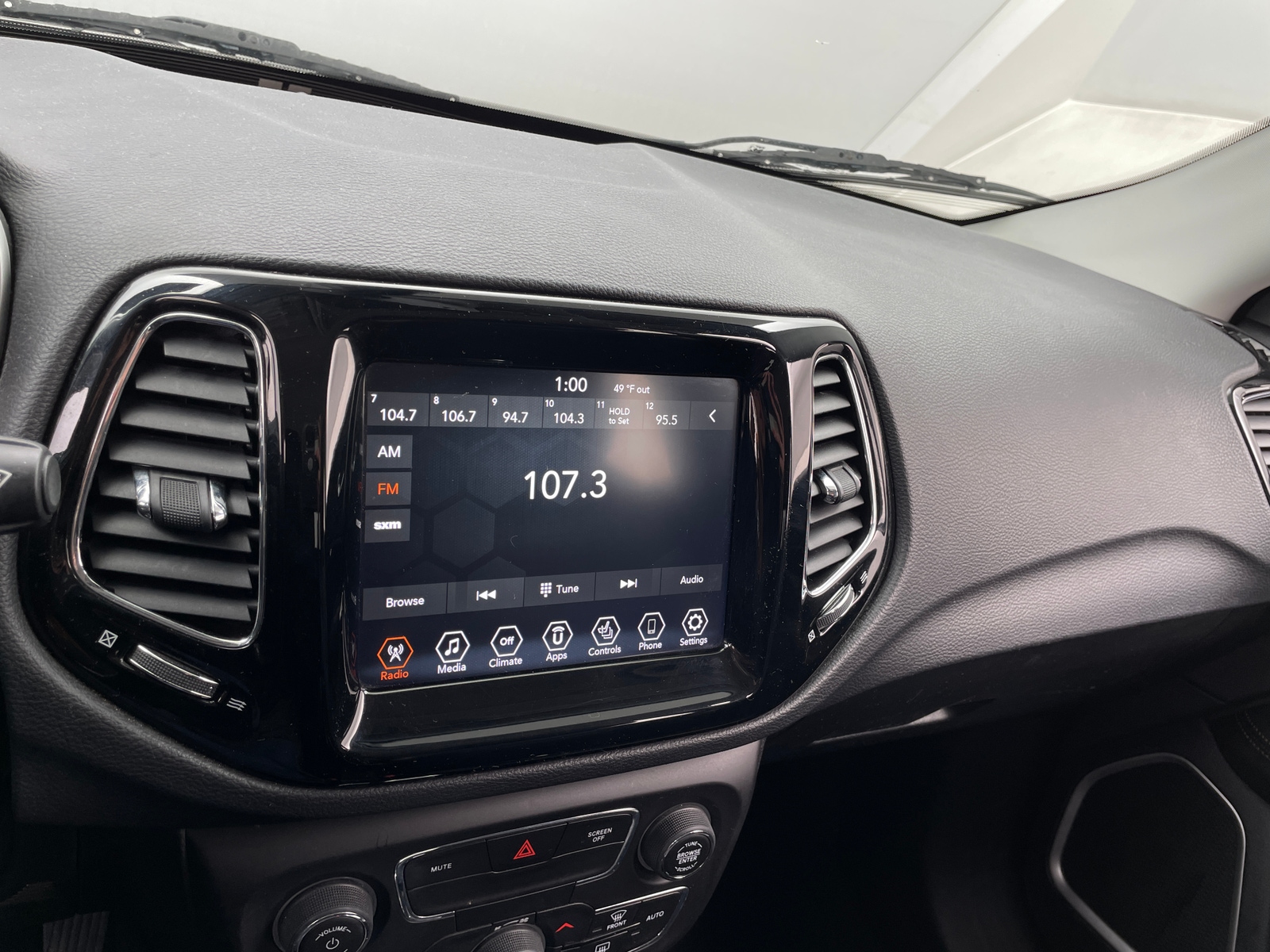 Thumbnail: 2020 Jeep Compass - 3