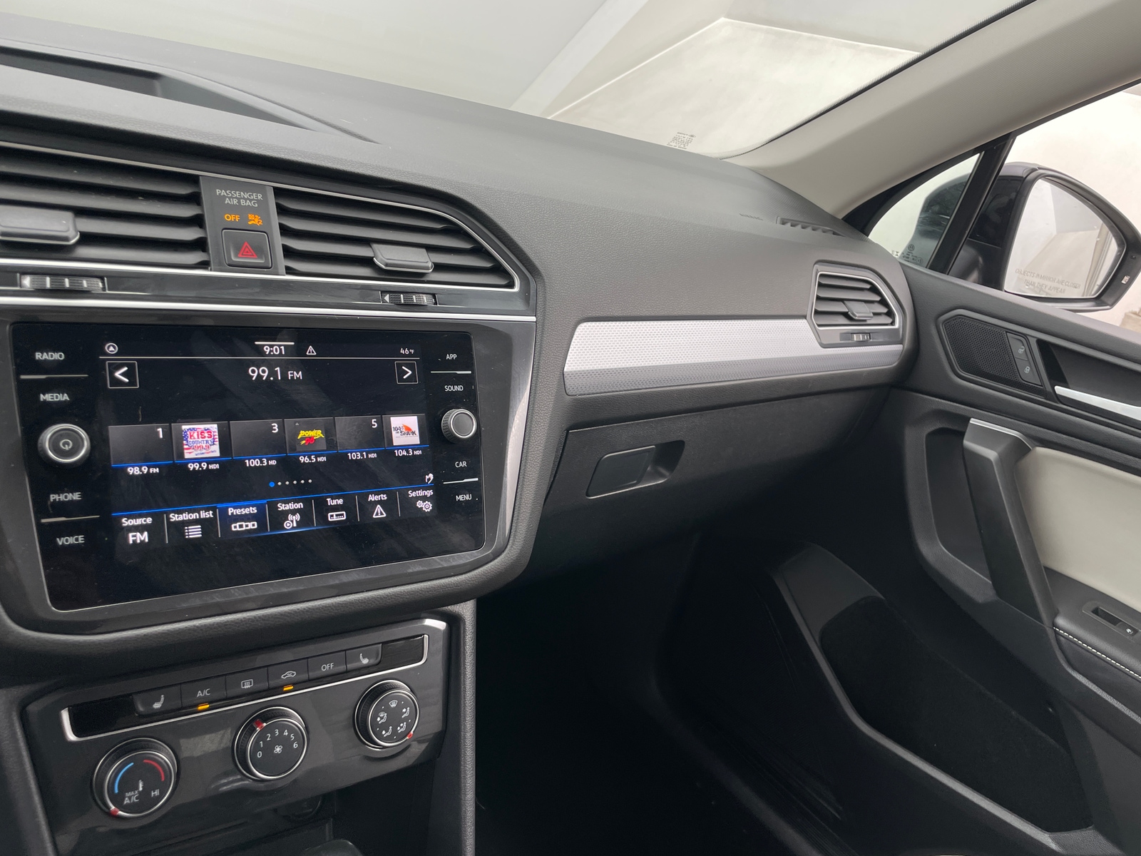 Thumbnail: 2024 Volkswagen Tiguan - 4