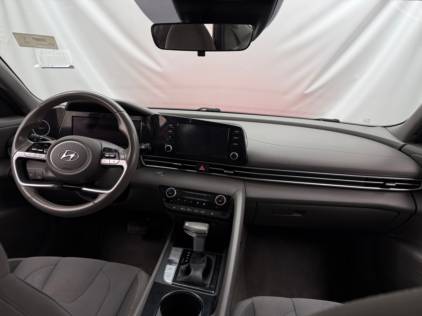 Thumbnail: 2021 Hyundai Elantra - 3