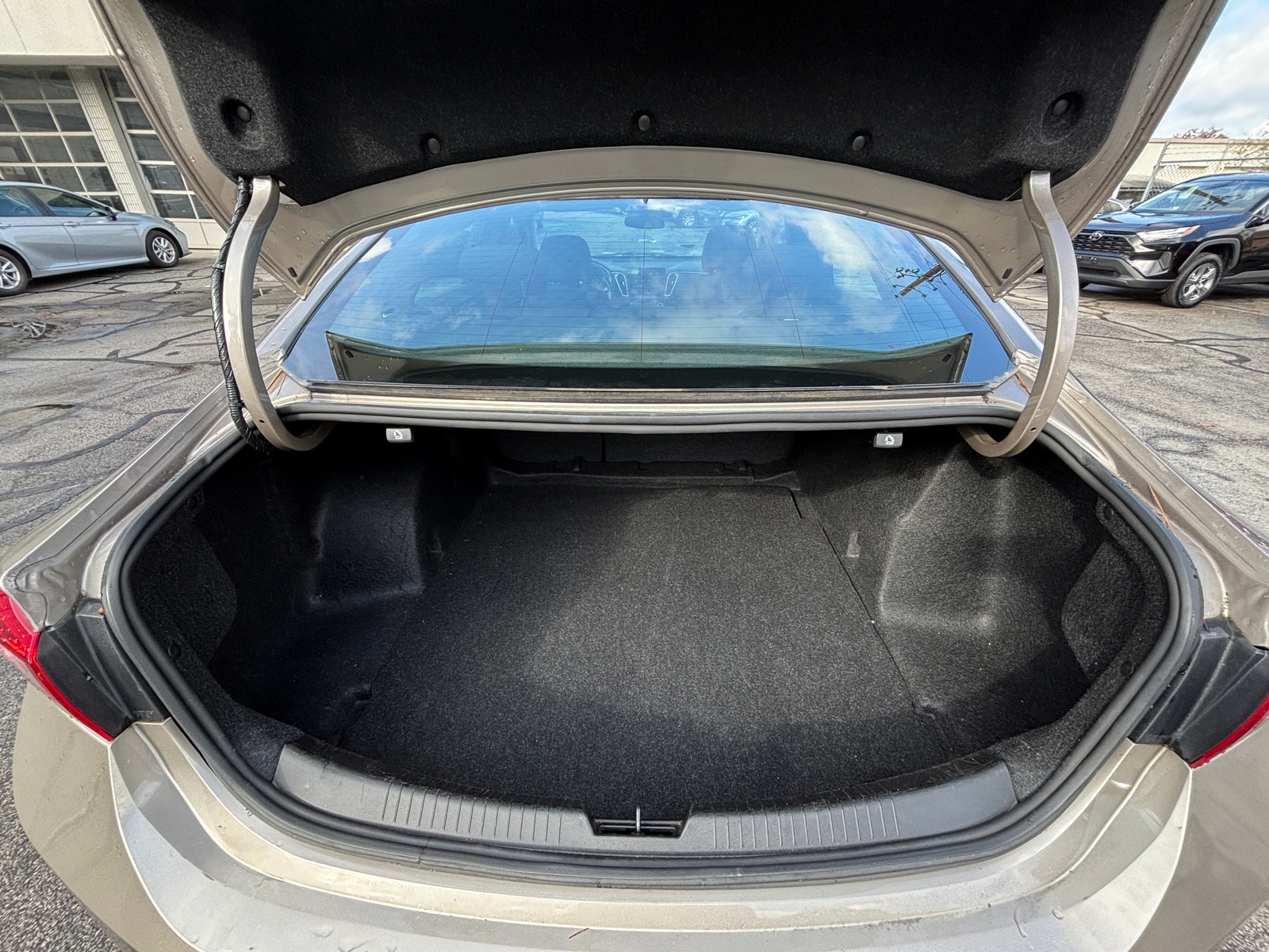 Thumbnail: 2024 Chevrolet Malibu - 6