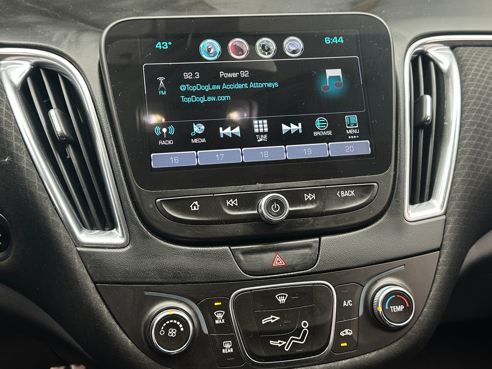 Thumbnail: 2016 Chevrolet Malibu - 4