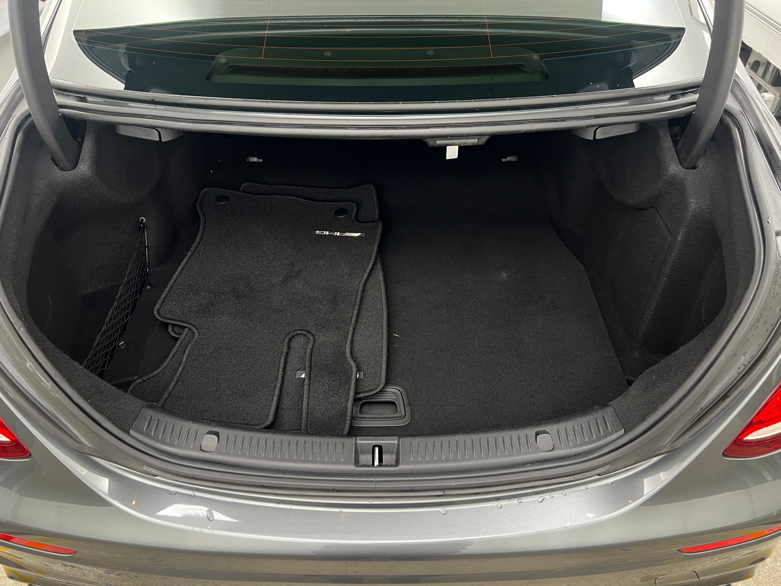 Thumbnail: 2019 Mercedes-Benz E-Class - 6