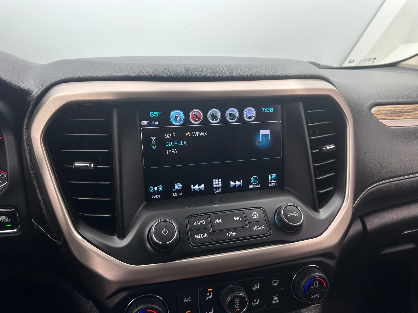 Thumbnail: 2019 GMC Acadia - 3