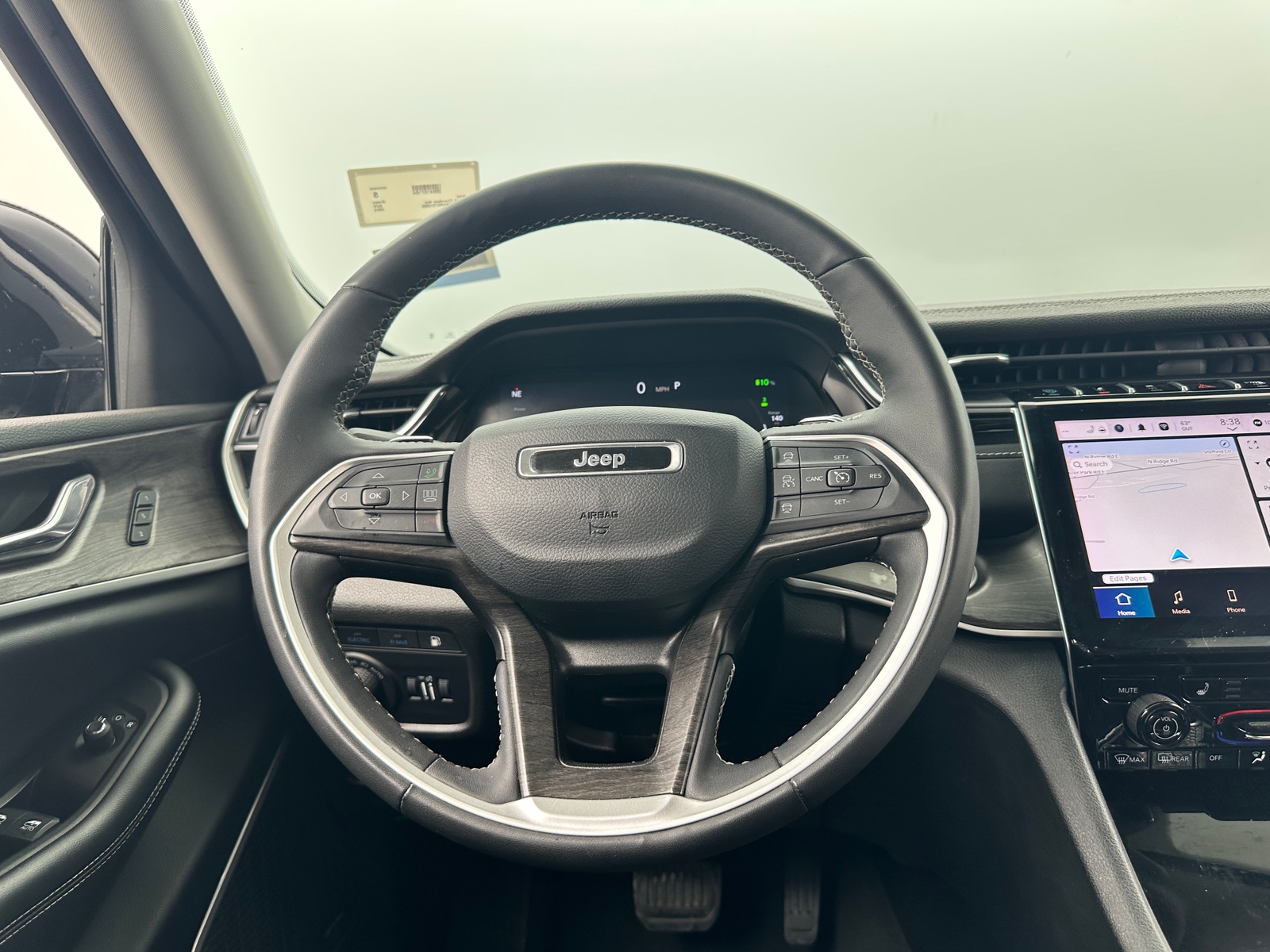 Thumbnail: 2024 Jeep Grand Cherokee - 4