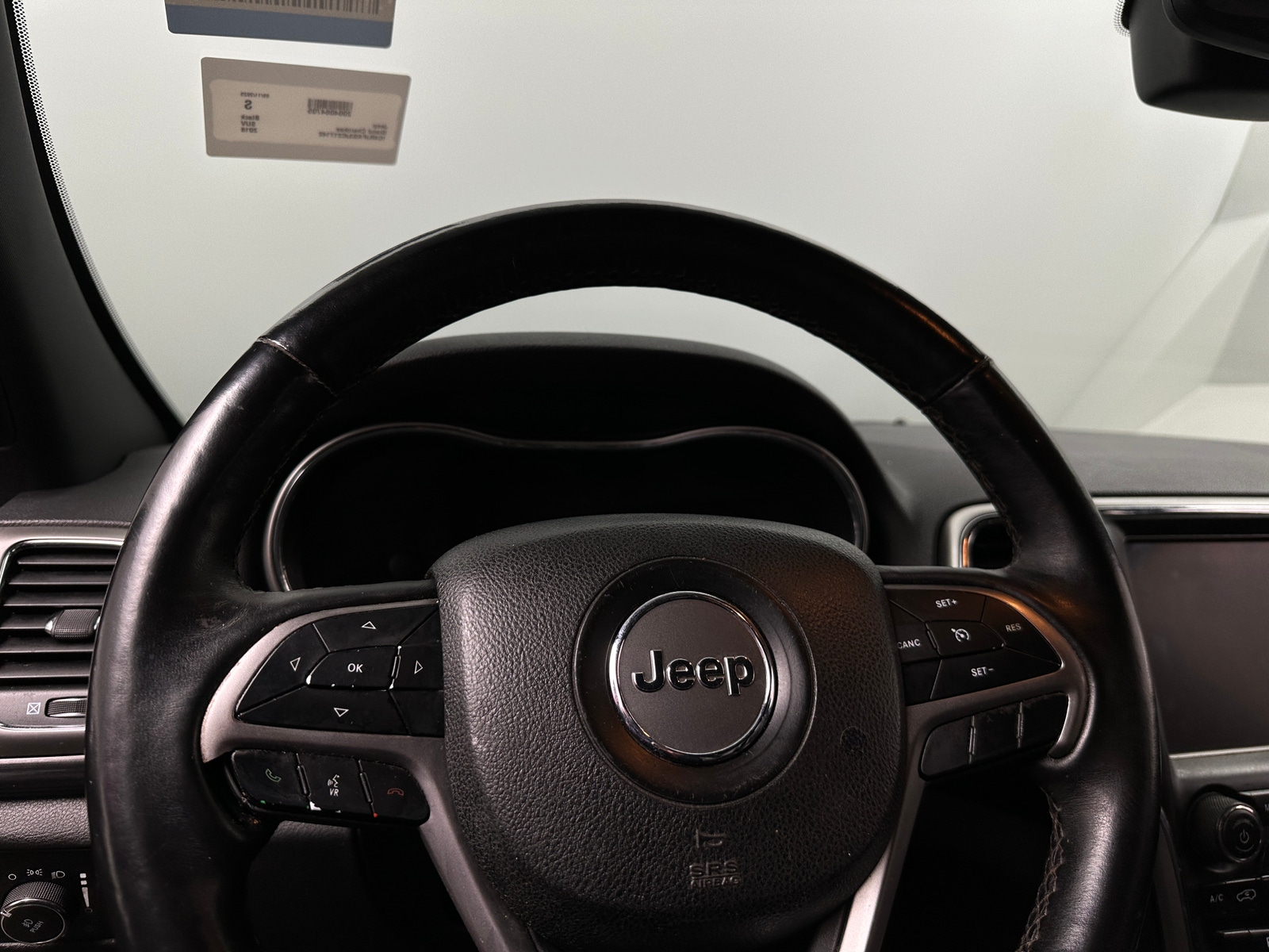 Thumbnail: 2018 Jeep Grand Cherokee - 5